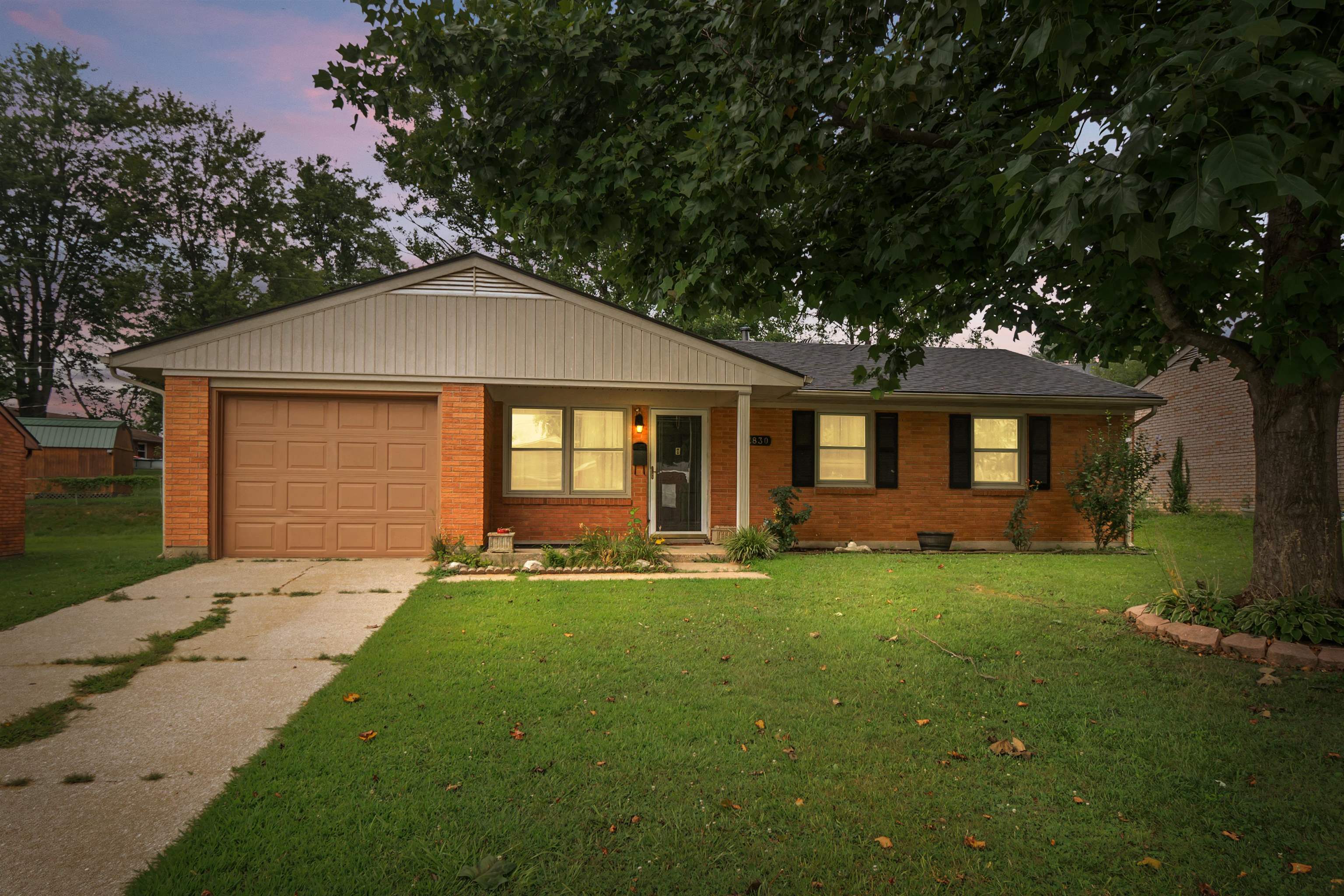 2830 Epworth Ln., Owensboro, Kentucky 42303, 3 Bedrooms Bedrooms, ,1 BathroomBathrooms,Single Family Residence,For Sale,Epworth Ln.,92681