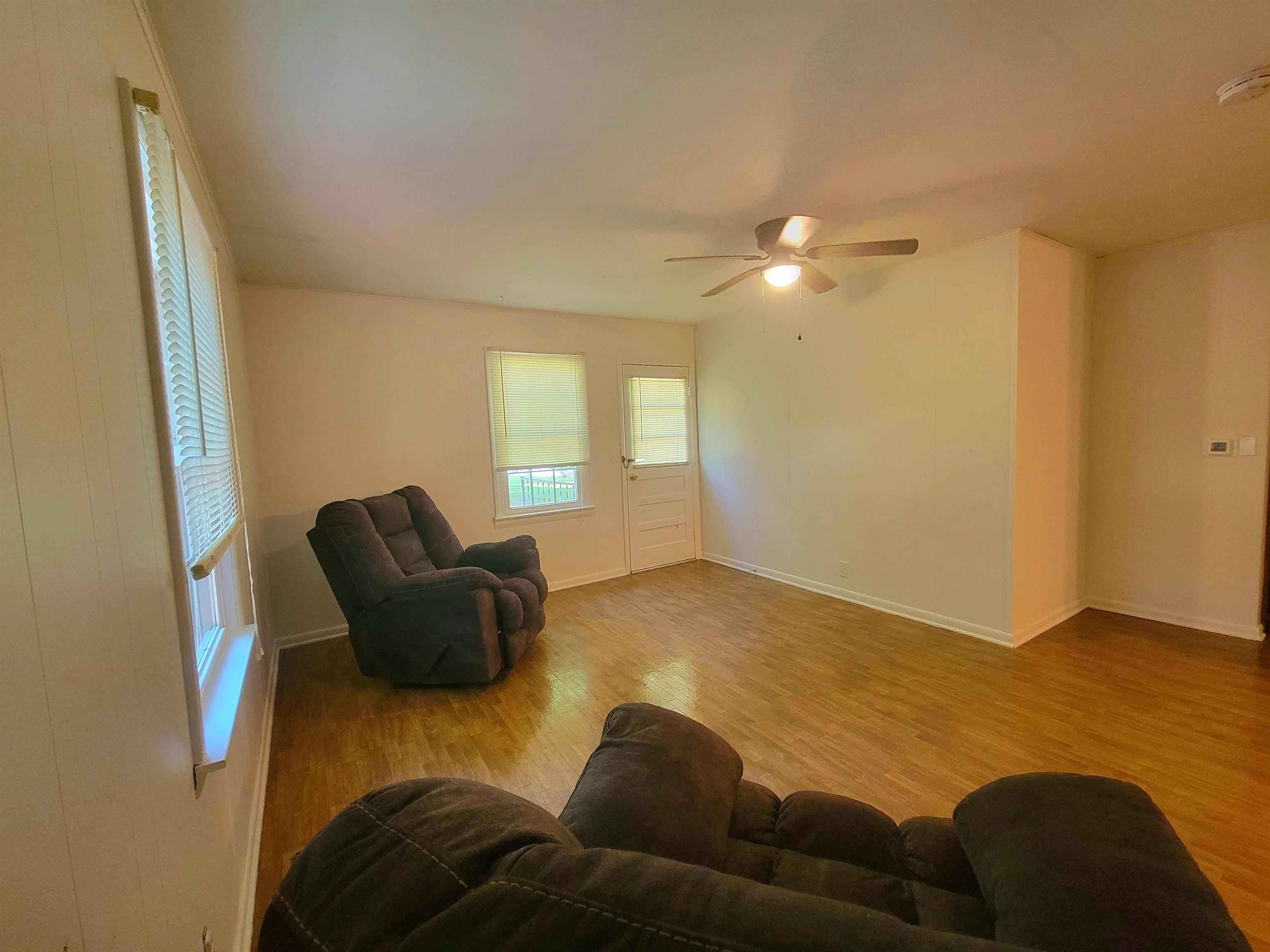106 School Street, Livermore, Kentucky 42352, 3 Bedrooms Bedrooms, ,2 BathroomsBathrooms,Single Family Residence,For Sale,School Street,92684