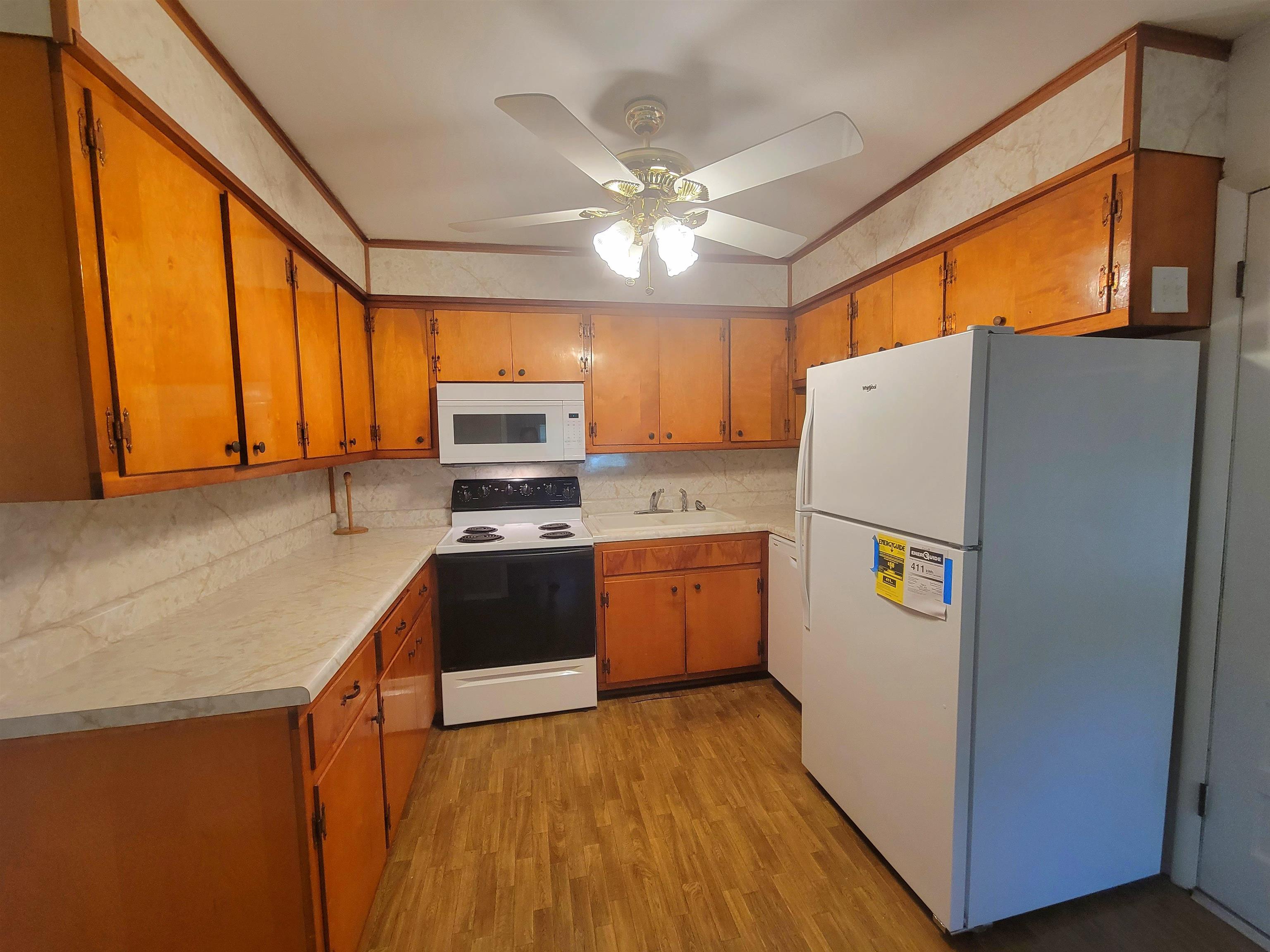 106 School Street, Livermore, Kentucky 42352, 3 Bedrooms Bedrooms, ,2 BathroomsBathrooms,Single Family Residence,For Sale,School Street,92684