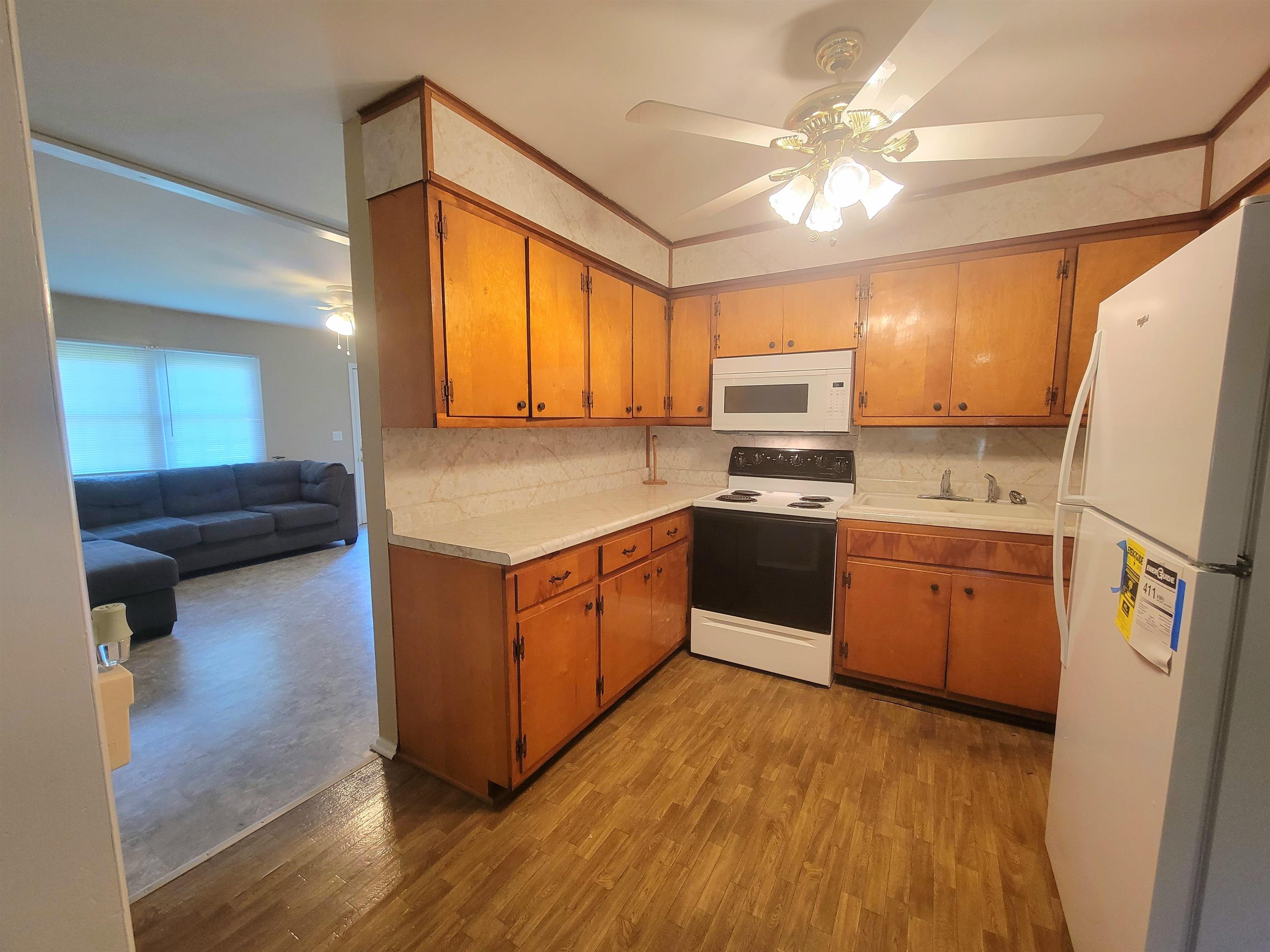 106 School Street, Livermore, Kentucky 42352, 3 Bedrooms Bedrooms, ,2 BathroomsBathrooms,Single Family Residence,For Sale,School Street,92684