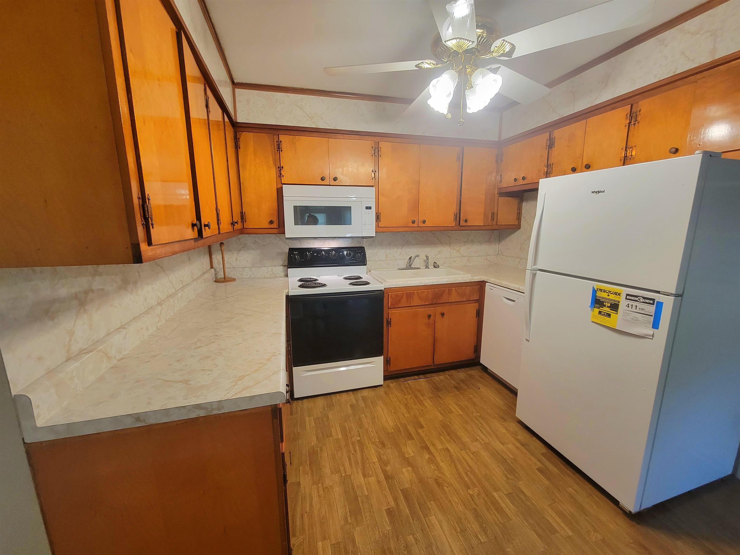 106 School Street, Livermore, Kentucky 42352, 3 Bedrooms Bedrooms, ,2 BathroomsBathrooms,Single Family Residence,For Sale,School Street,92684
