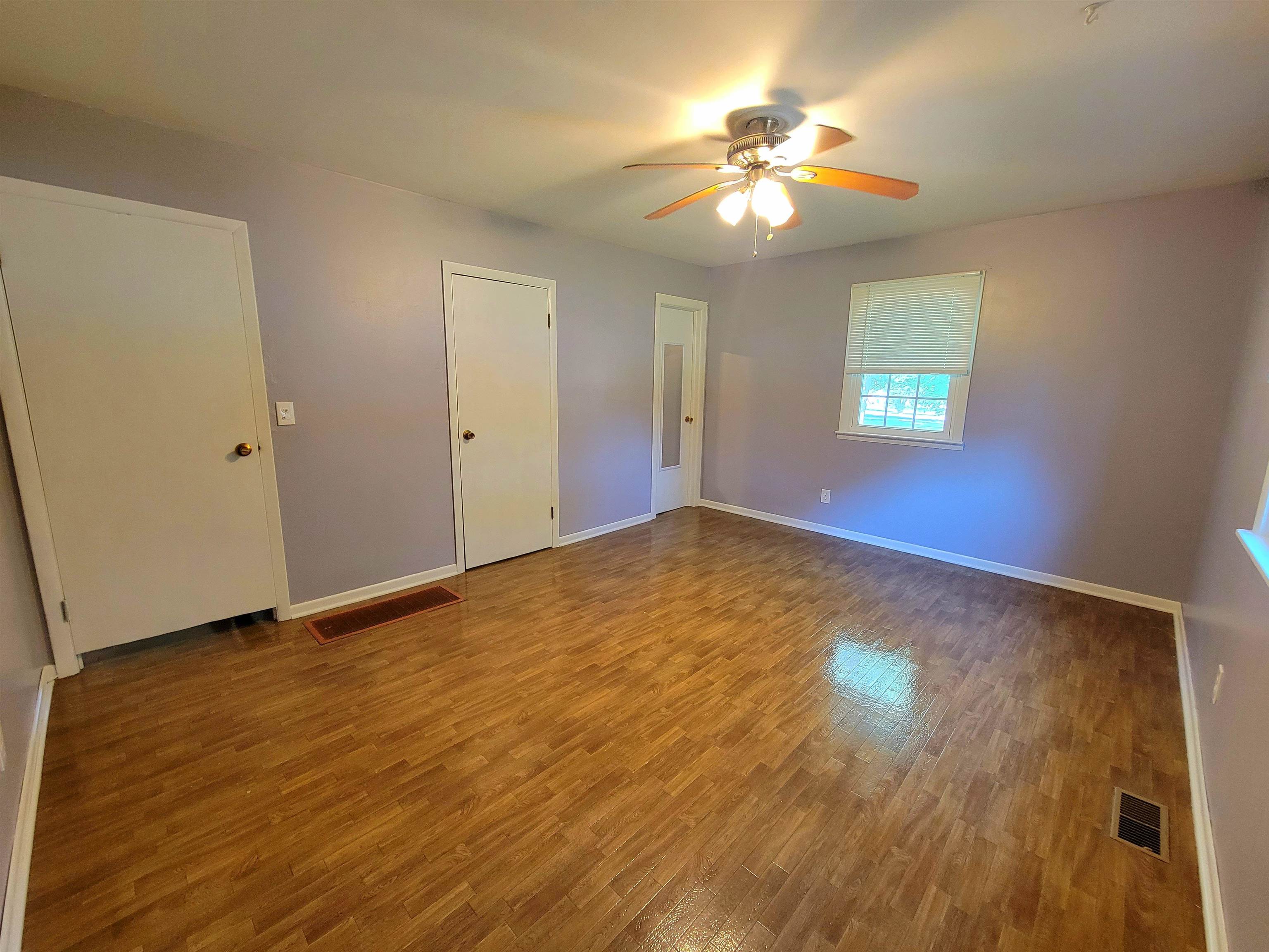 106 School Street, Livermore, Kentucky 42352, 3 Bedrooms Bedrooms, ,2 BathroomsBathrooms,Single Family Residence,For Sale,School Street,92684