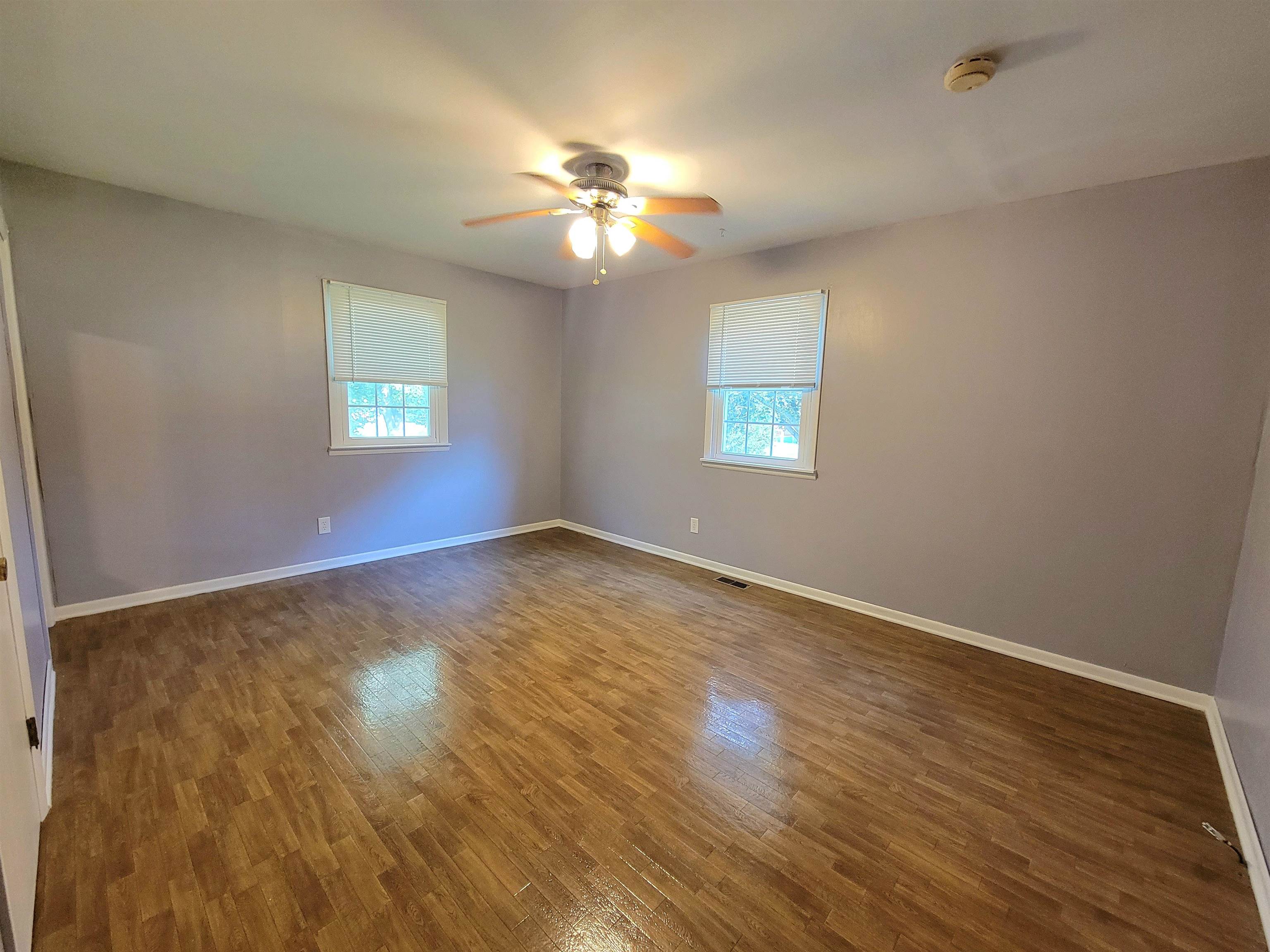 106 School Street, Livermore, Kentucky 42352, 3 Bedrooms Bedrooms, ,2 BathroomsBathrooms,Single Family Residence,For Sale,School Street,92684