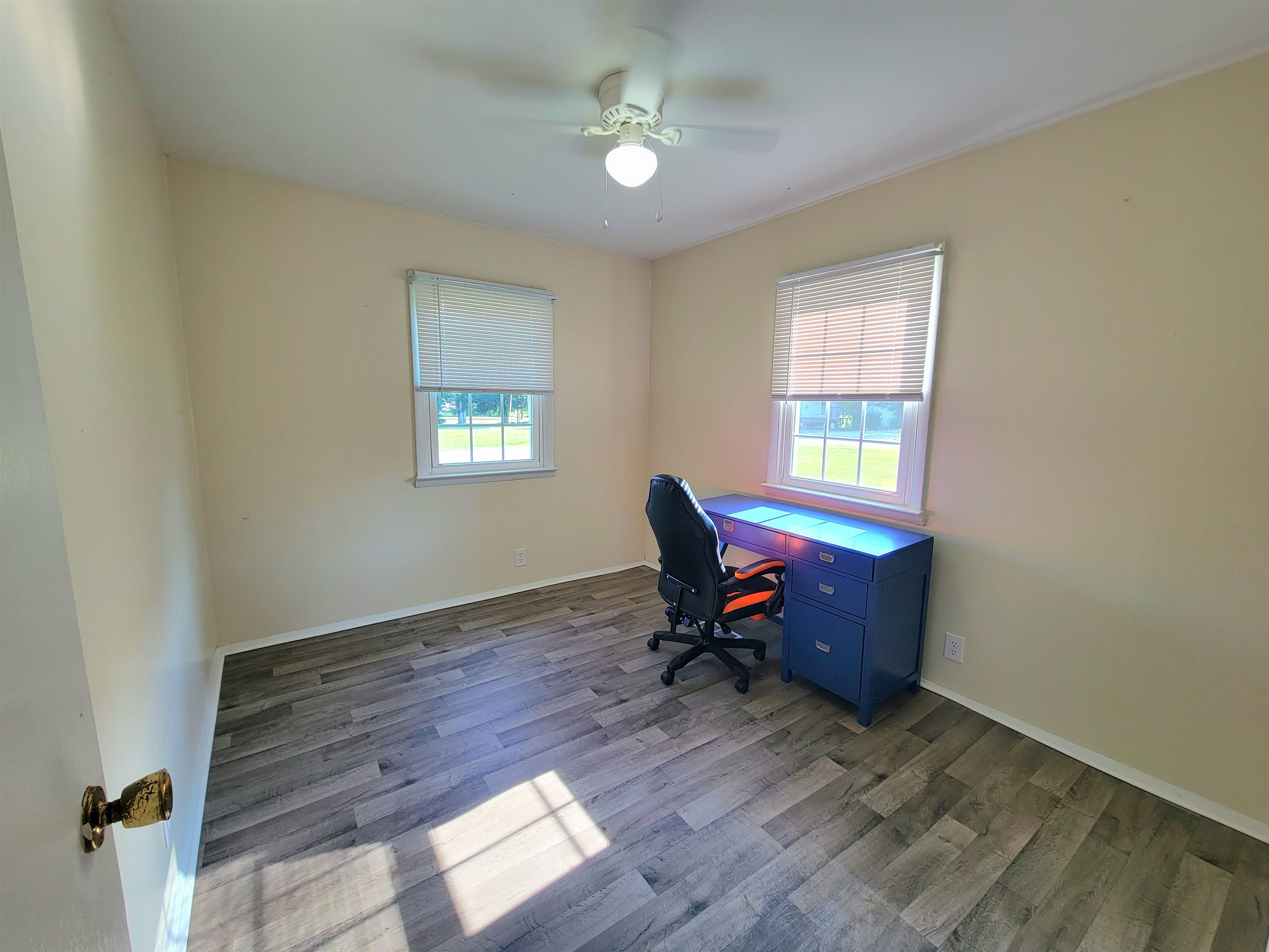 106 School Street, Livermore, Kentucky 42352, 3 Bedrooms Bedrooms, ,2 BathroomsBathrooms,Single Family Residence,For Sale,School Street,92684