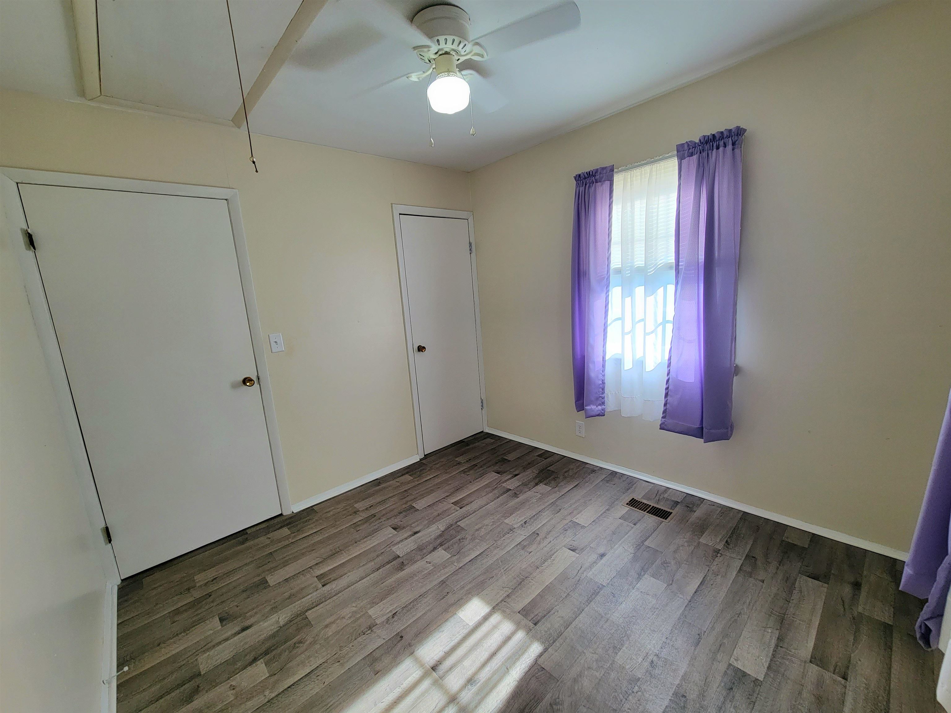 106 School Street, Livermore, Kentucky 42352, 3 Bedrooms Bedrooms, ,2 BathroomsBathrooms,Single Family Residence,For Sale,School Street,92684