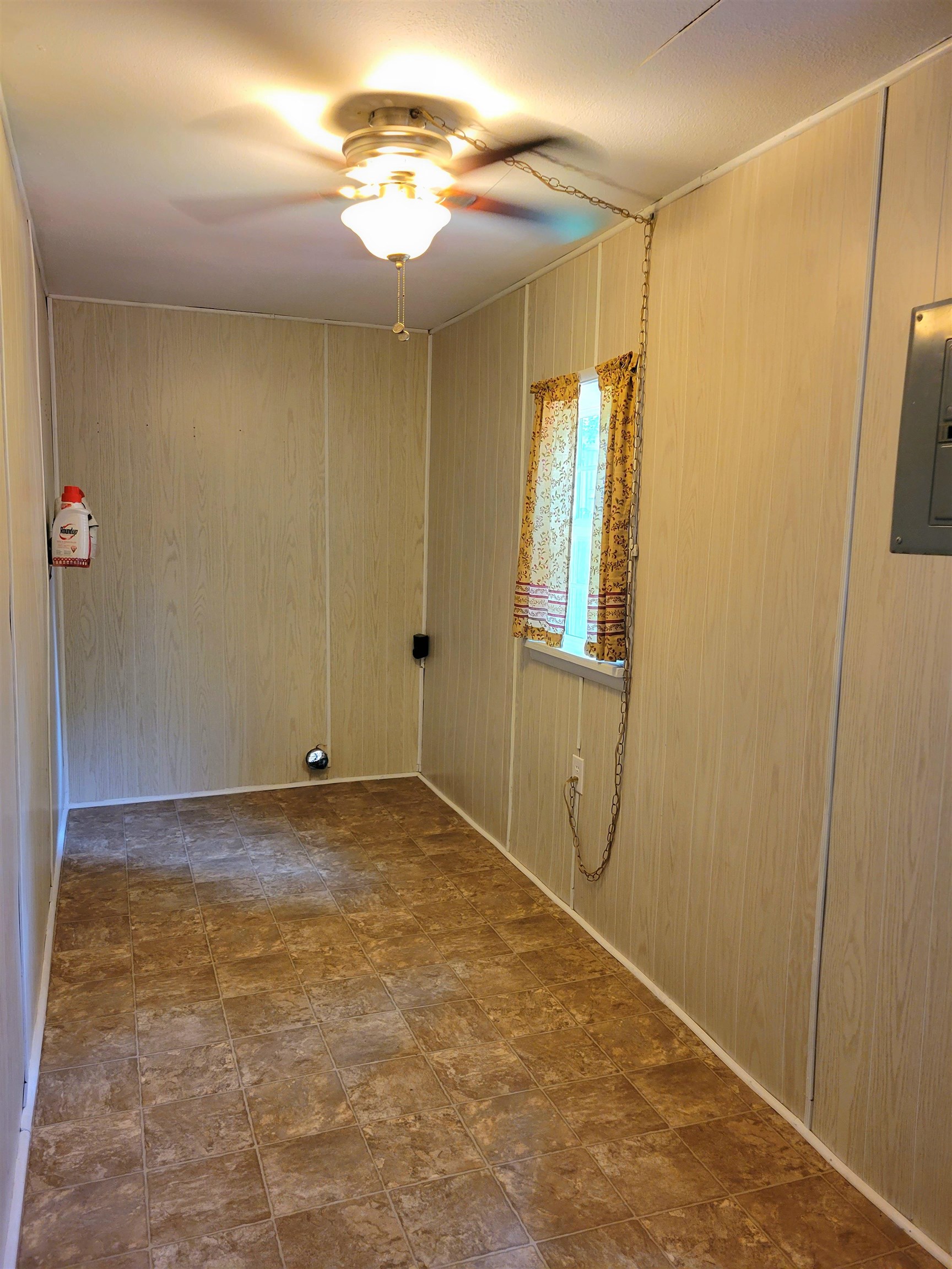 106 School Street, Livermore, Kentucky 42352, 3 Bedrooms Bedrooms, ,2 BathroomsBathrooms,Single Family Residence,For Sale,School Street,92684
