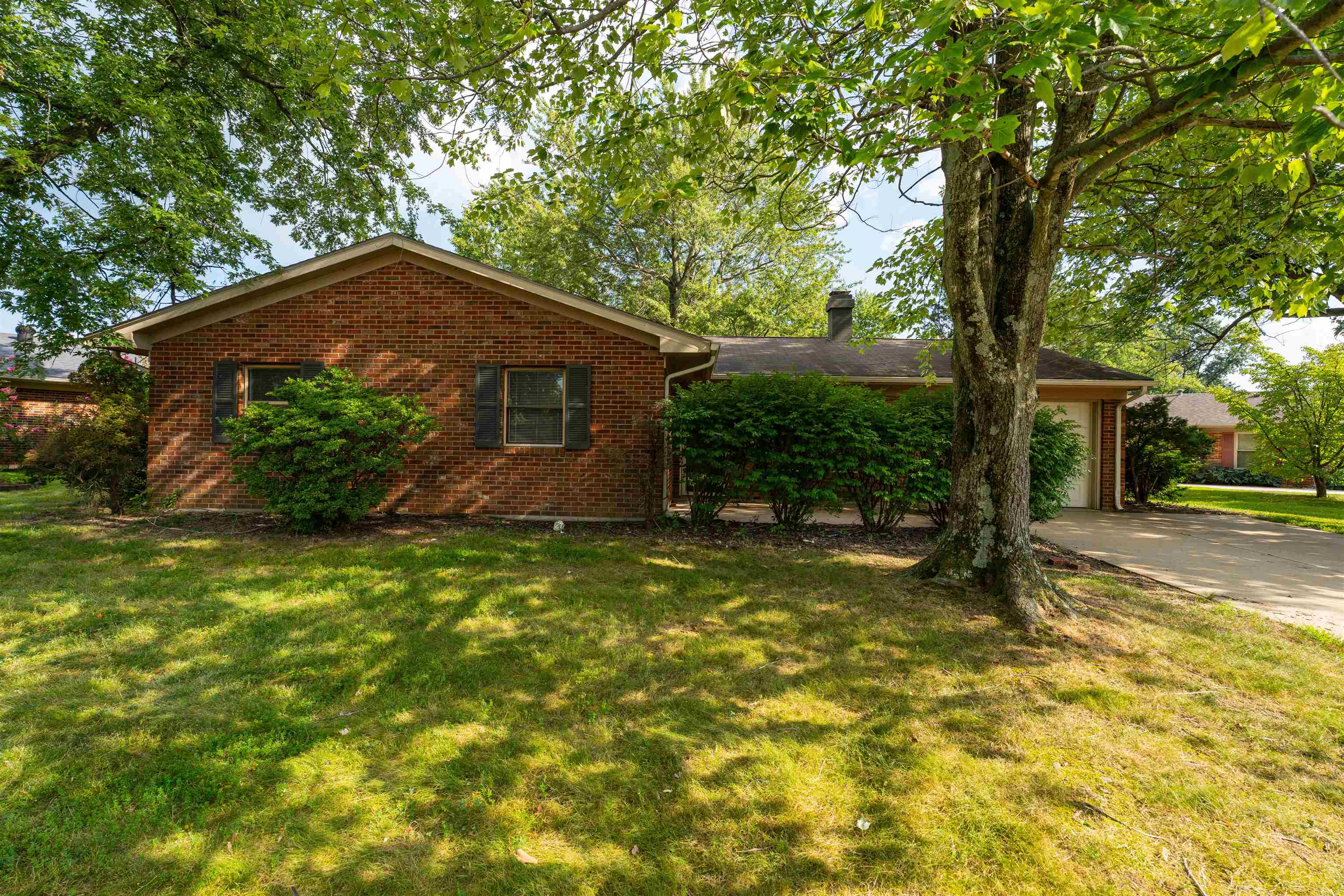 3532 Roundtable Loop, Owensboro, Kentucky 42303, 3 Bedrooms Bedrooms, ,2 BathroomsBathrooms,Single Family Residence,For Sale,Roundtable Loop,92686