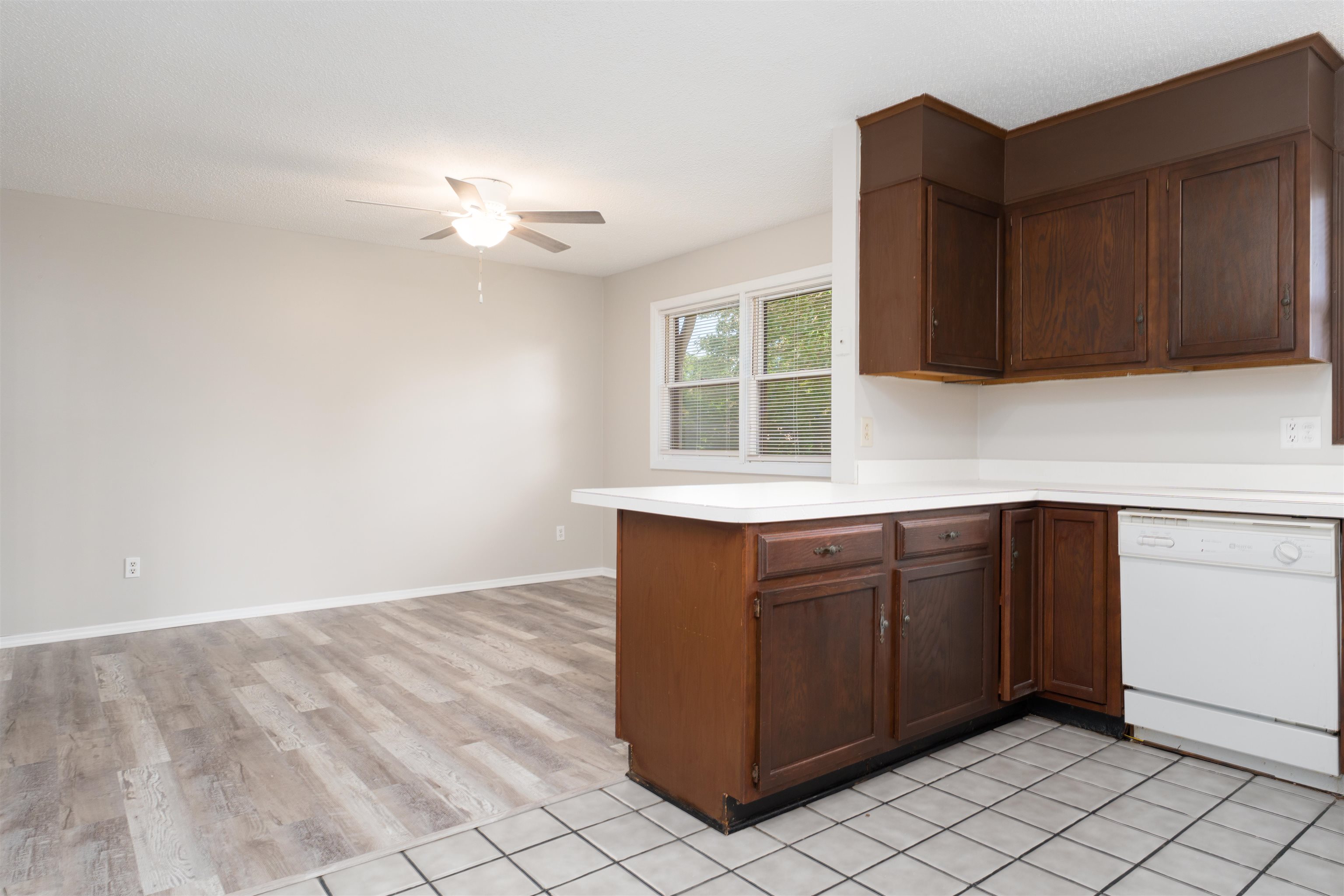 3532 Roundtable Loop, Owensboro, Kentucky 42303, 3 Bedrooms Bedrooms, ,2 BathroomsBathrooms,Single Family Residence,For Sale,Roundtable Loop,92686