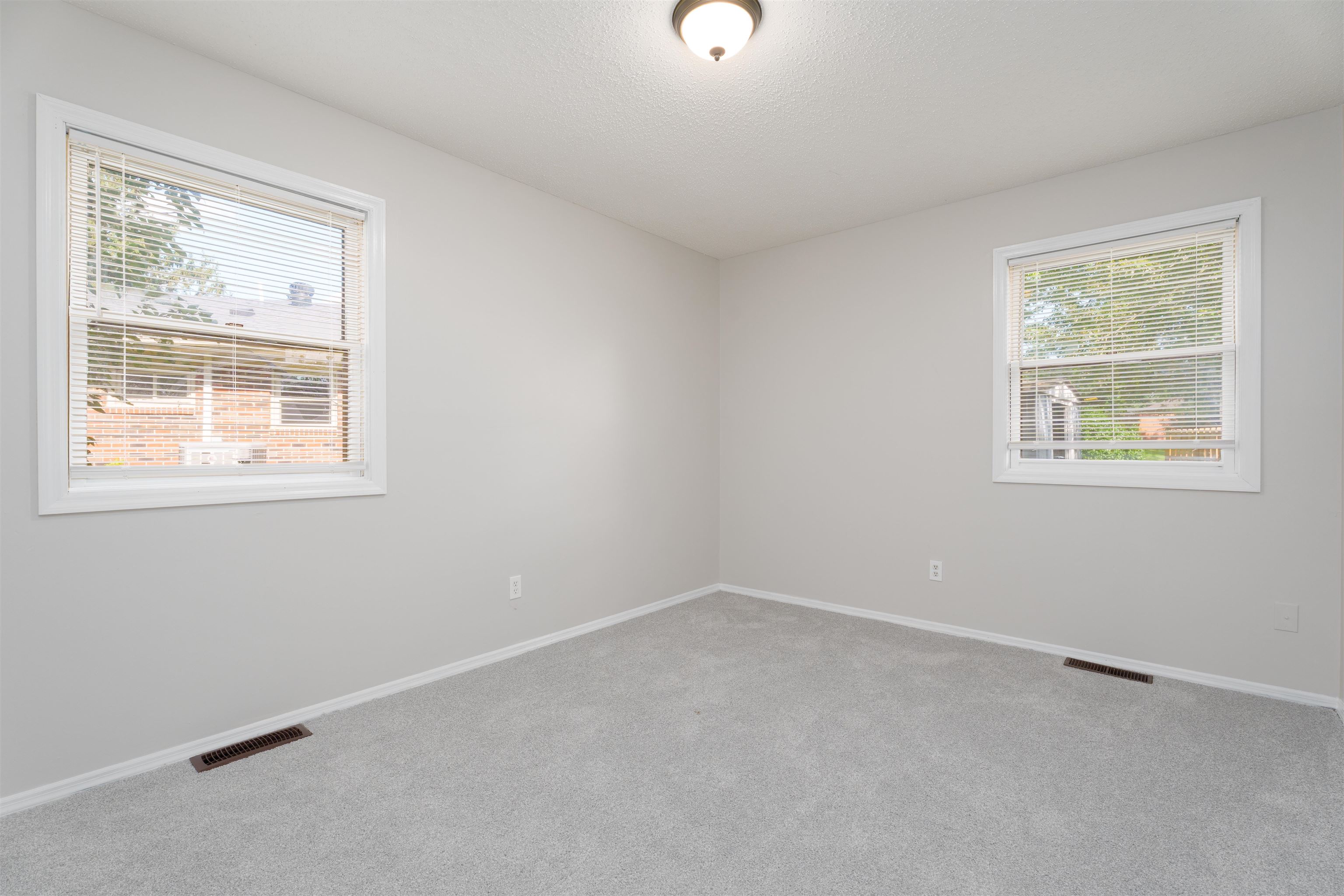 3532 Roundtable Loop, Owensboro, Kentucky 42303, 3 Bedrooms Bedrooms, ,2 BathroomsBathrooms,Single Family Residence,For Sale,Roundtable Loop,92686