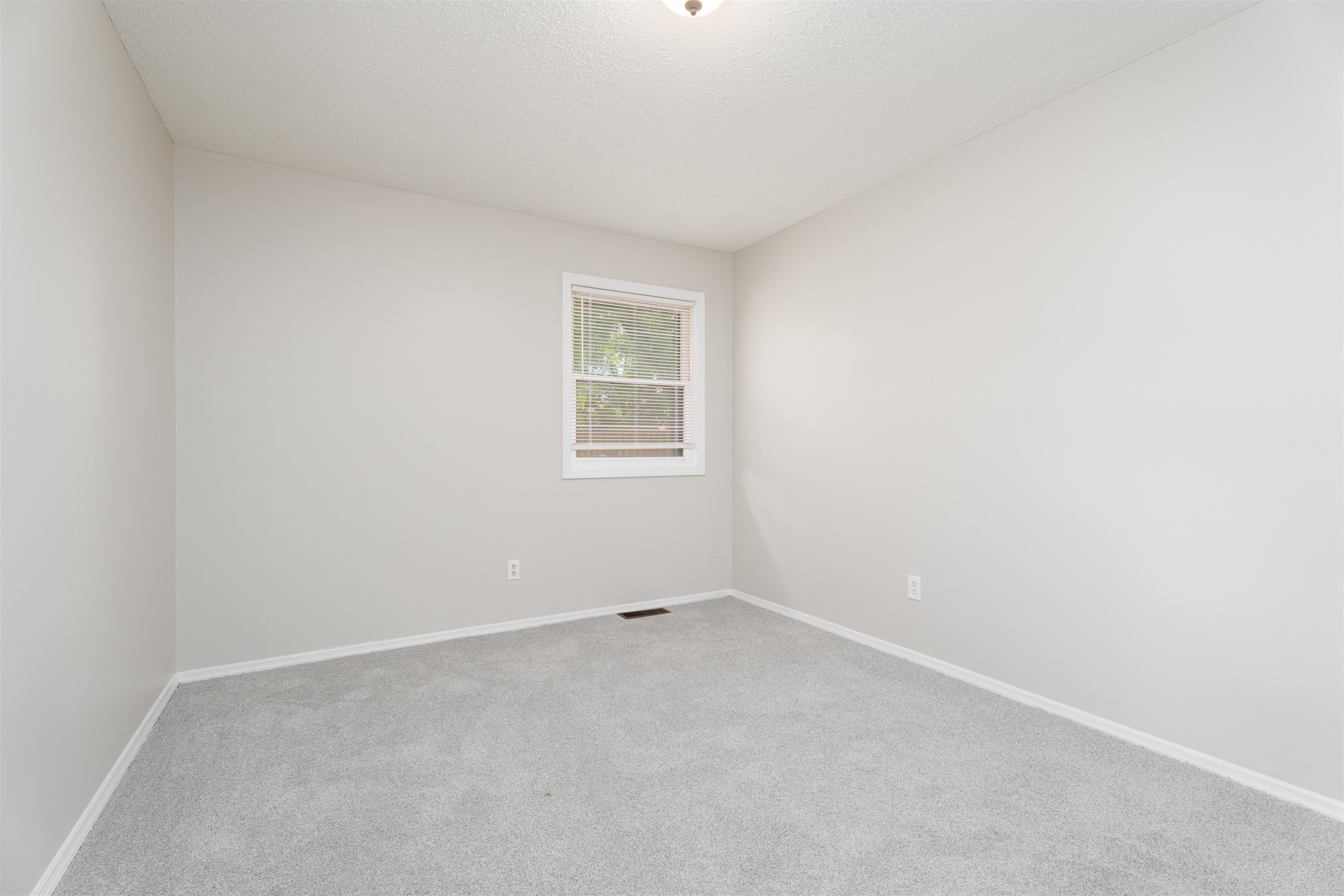 3532 Roundtable Loop, Owensboro, Kentucky 42303, 3 Bedrooms Bedrooms, ,2 BathroomsBathrooms,Single Family Residence,For Sale,Roundtable Loop,92686