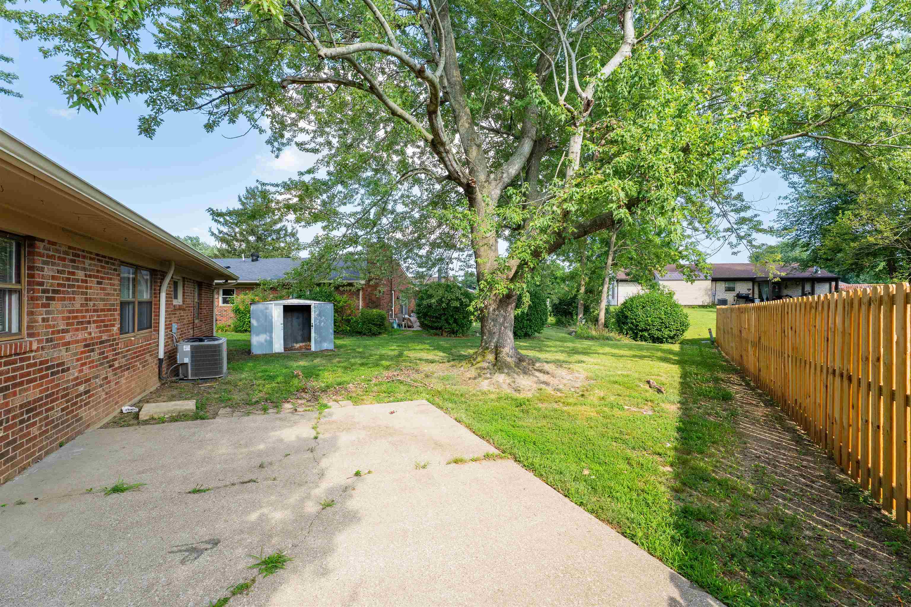 3532 Roundtable Loop, Owensboro, Kentucky 42303, 3 Bedrooms Bedrooms, ,2 BathroomsBathrooms,Single Family Residence,For Sale,Roundtable Loop,92686