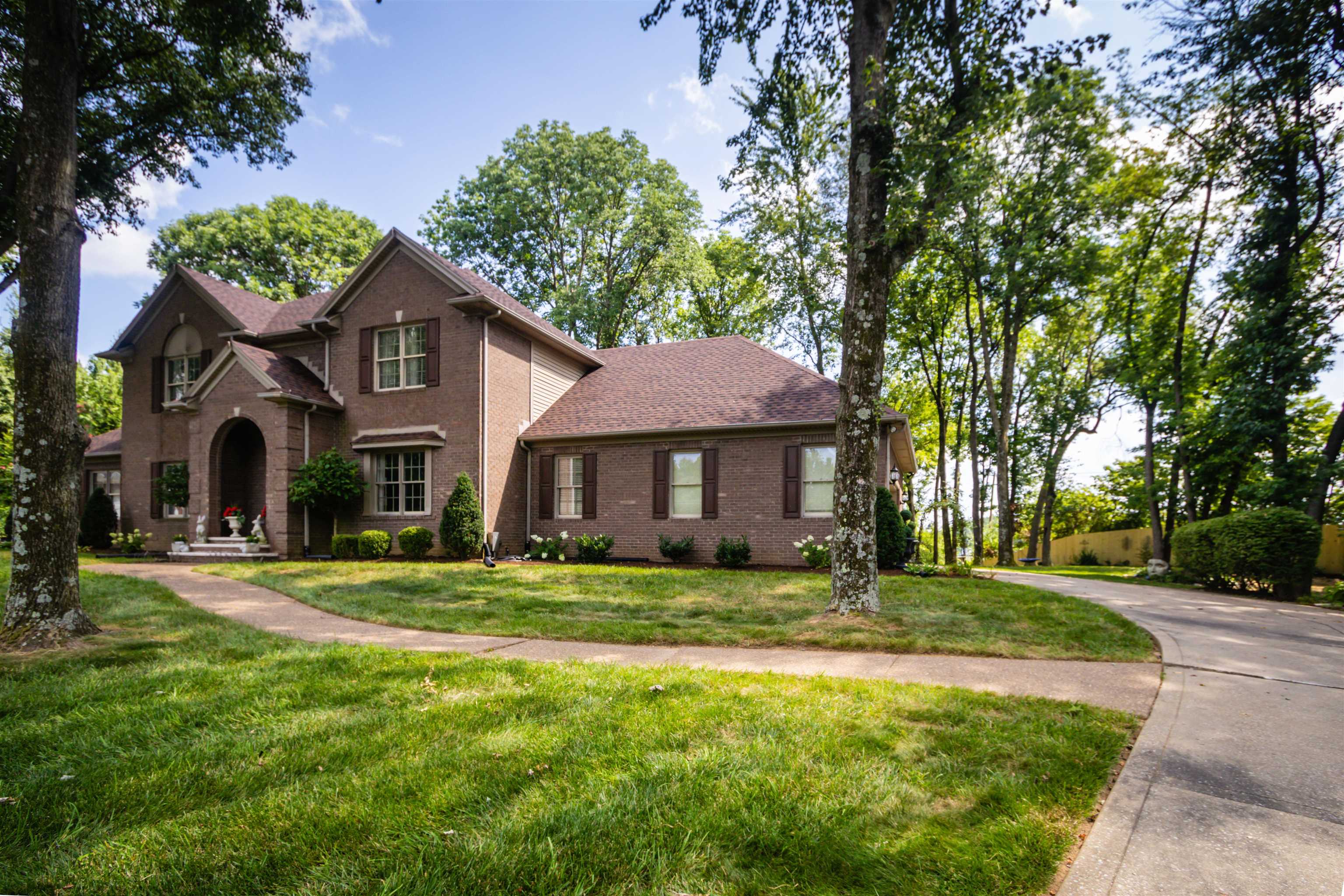 1400 Heritage Cv, Owensboro, Kentucky 42303, 4 Bedrooms Bedrooms, ,3 BathroomsBathrooms,Single Family Residence,For Sale,Heritage Cv,92687