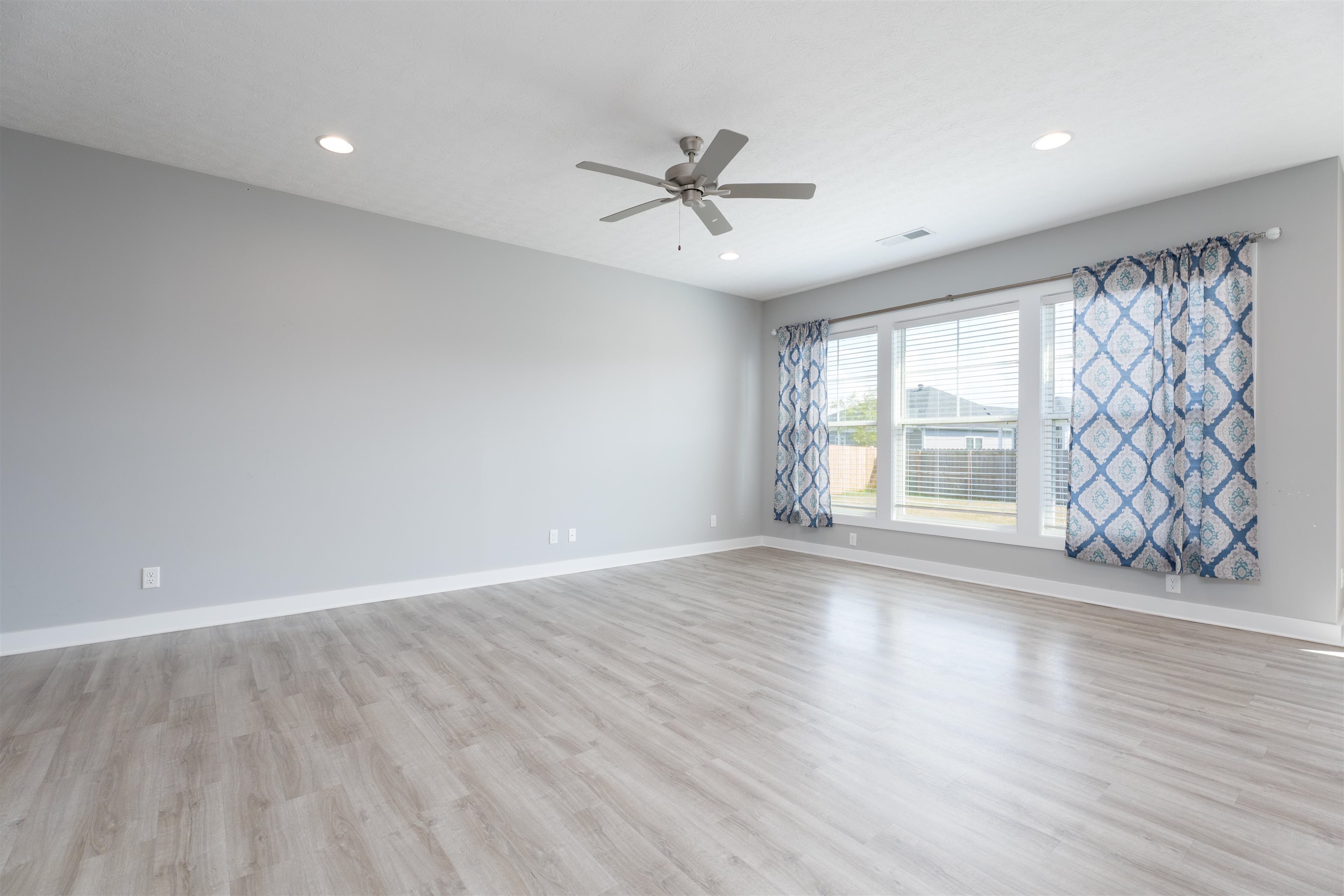 2271 Monroe Ave, Owensboro, Kentucky 42301, 3 Bedrooms Bedrooms, ,2 BathroomsBathrooms,Single Family Residence,For Sale,Monroe Ave,92688