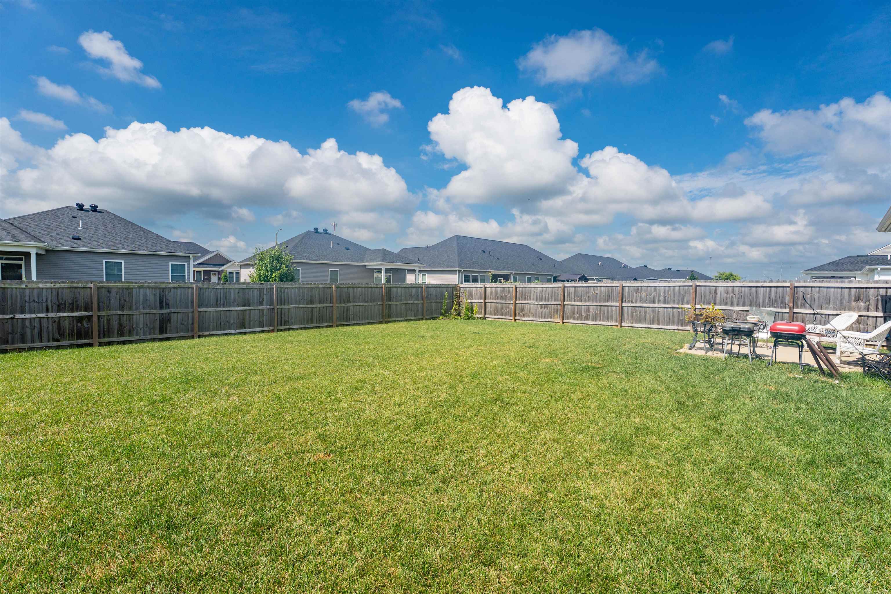 2271 Monroe Ave, Owensboro, Kentucky 42301, 3 Bedrooms Bedrooms, ,2 BathroomsBathrooms,Single Family Residence,For Sale,Monroe Ave,92688