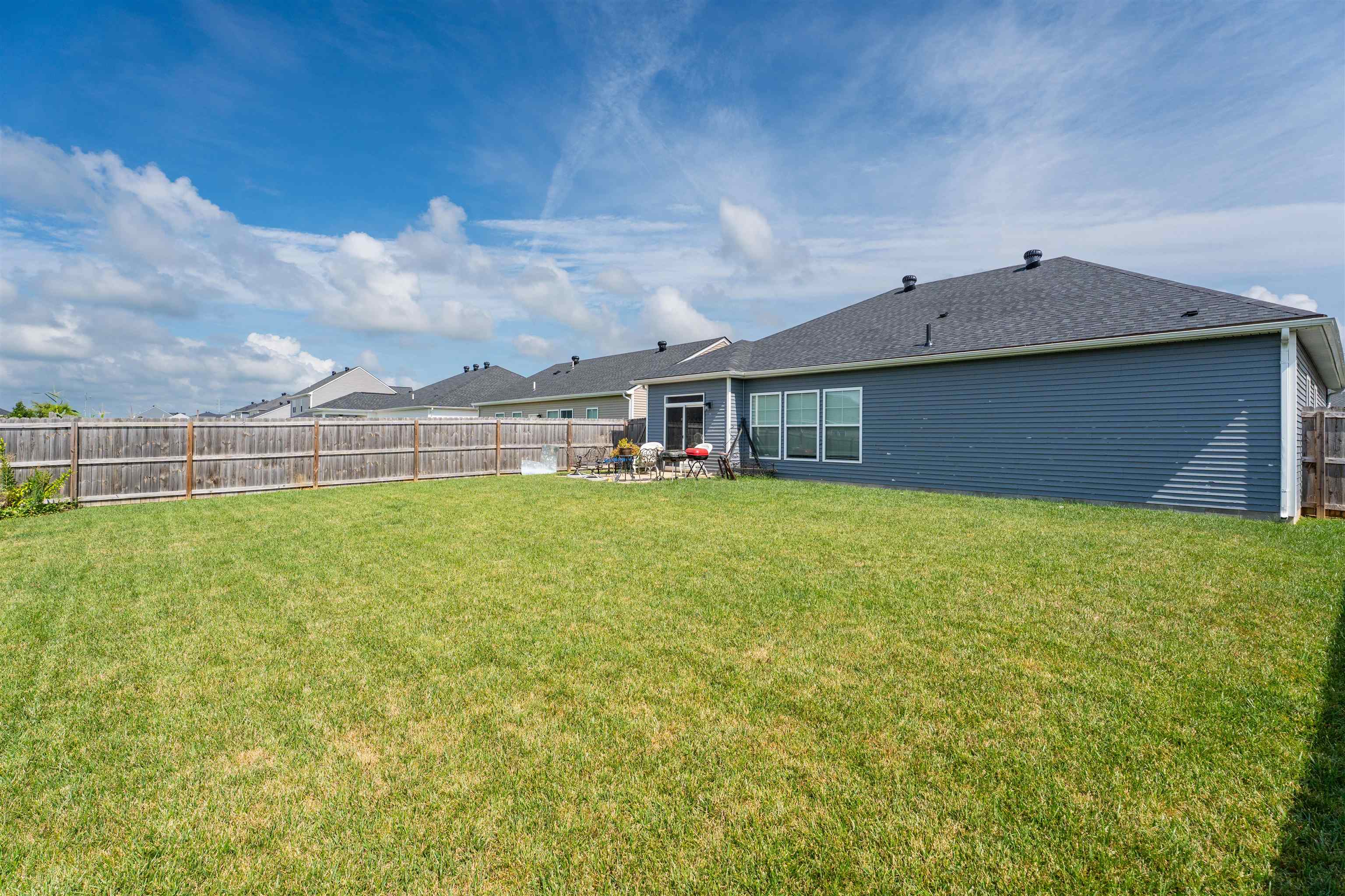 2271 Monroe Ave, Owensboro, Kentucky 42301, 3 Bedrooms Bedrooms, ,2 BathroomsBathrooms,Single Family Residence,For Sale,Monroe Ave,92688
