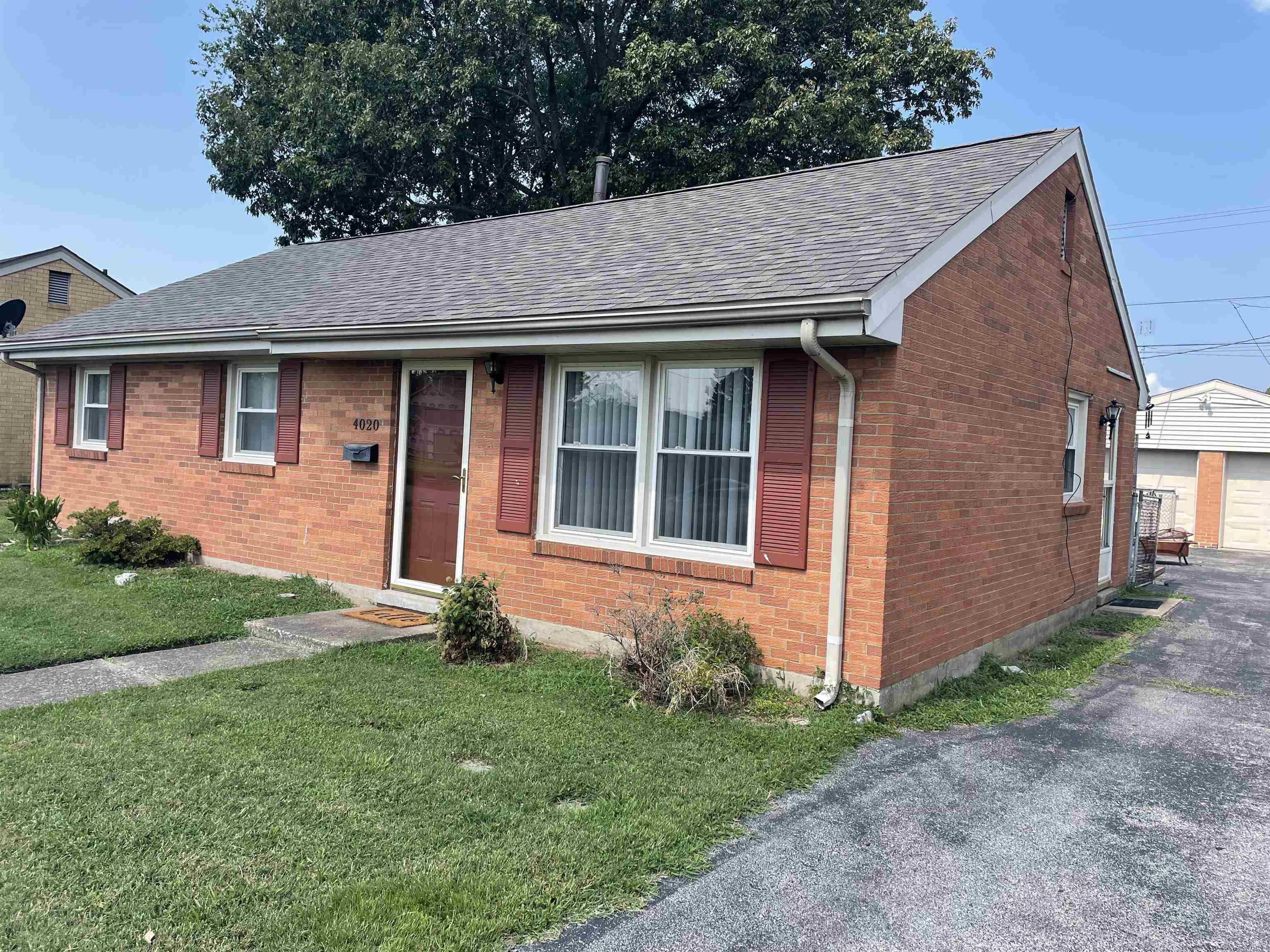 4020 Jefferson St, Owensboro, Kentucky 42303, 3 Bedrooms Bedrooms, ,1 BathroomBathrooms,Single Family Residence,For Sale,Jefferson St,92690