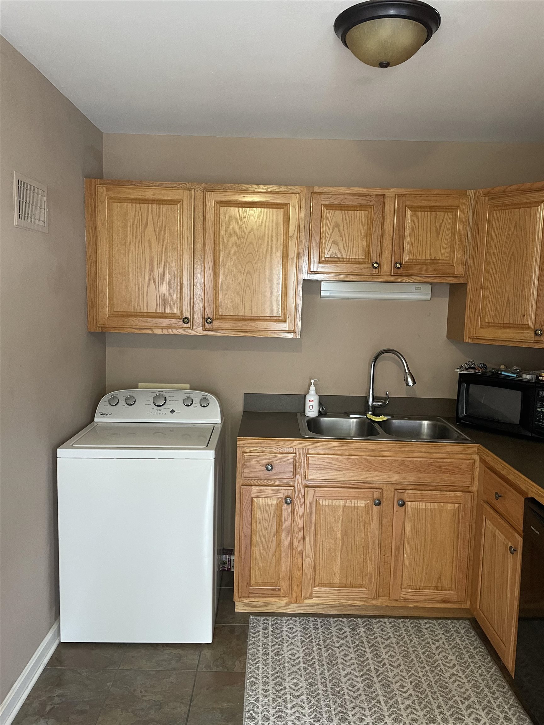 4020 Jefferson St, Owensboro, Kentucky 42303, 3 Bedrooms Bedrooms, ,1 BathroomBathrooms,Single Family Residence,For Sale,Jefferson St,92690