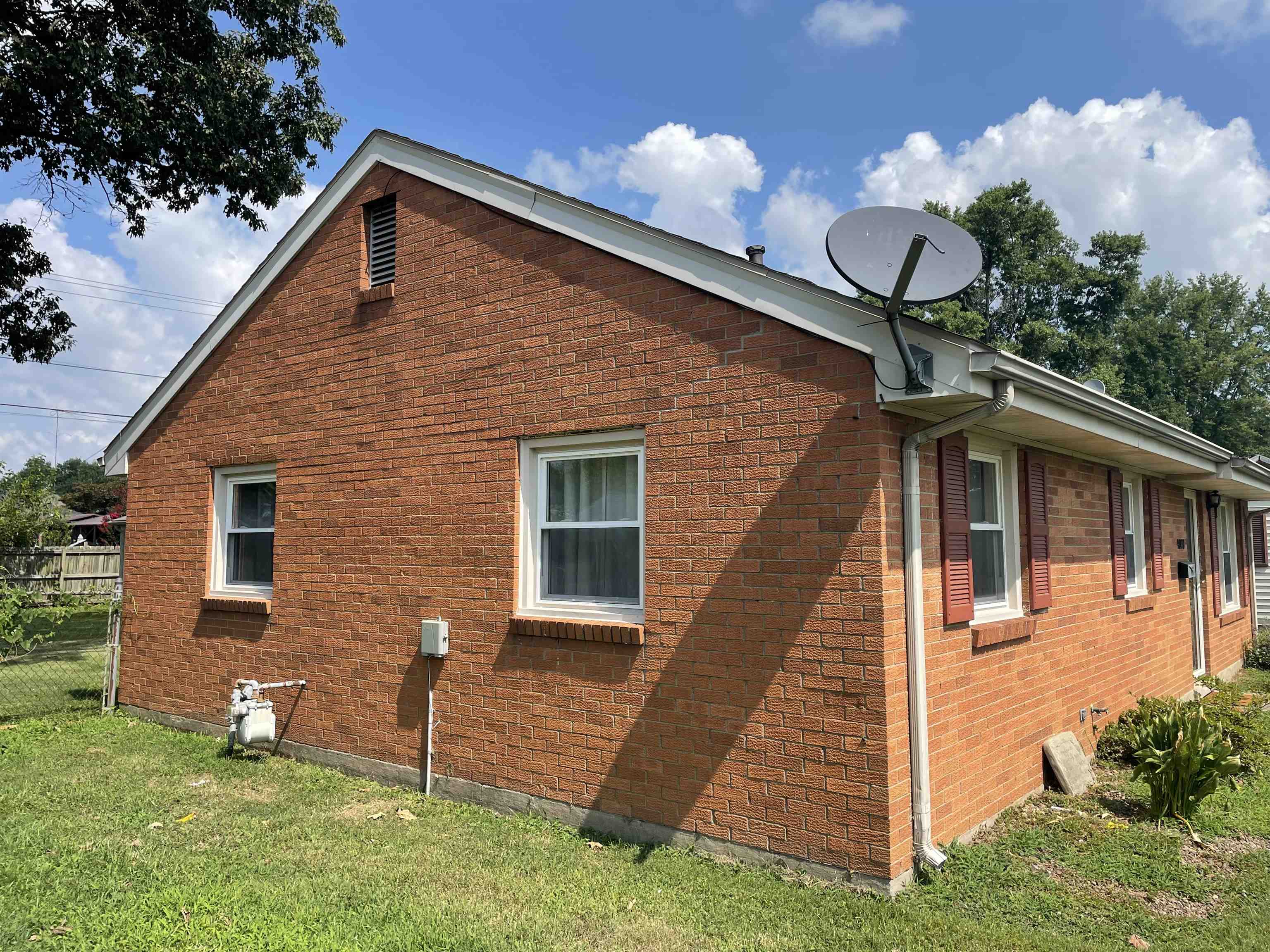 4020 Jefferson St, Owensboro, Kentucky 42303, 3 Bedrooms Bedrooms, ,1 BathroomBathrooms,Single Family Residence,For Sale,Jefferson St,92690