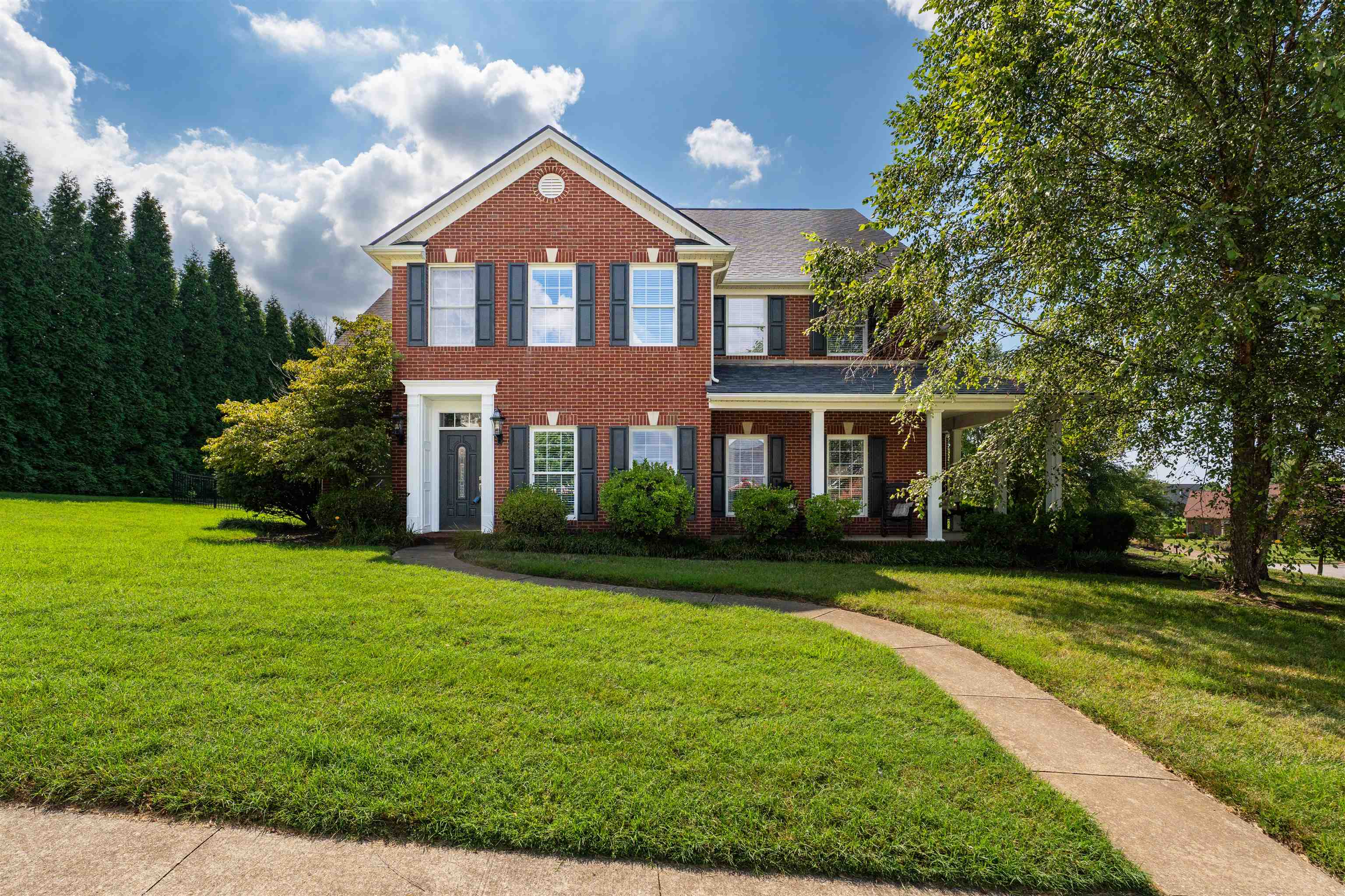 4534 Oakhurst Bend, Owensboro, Kentucky 42303, 4 Bedrooms Bedrooms, ,3 BathroomsBathrooms,Single Family Residence,For Sale,Oakhurst Bend,92694