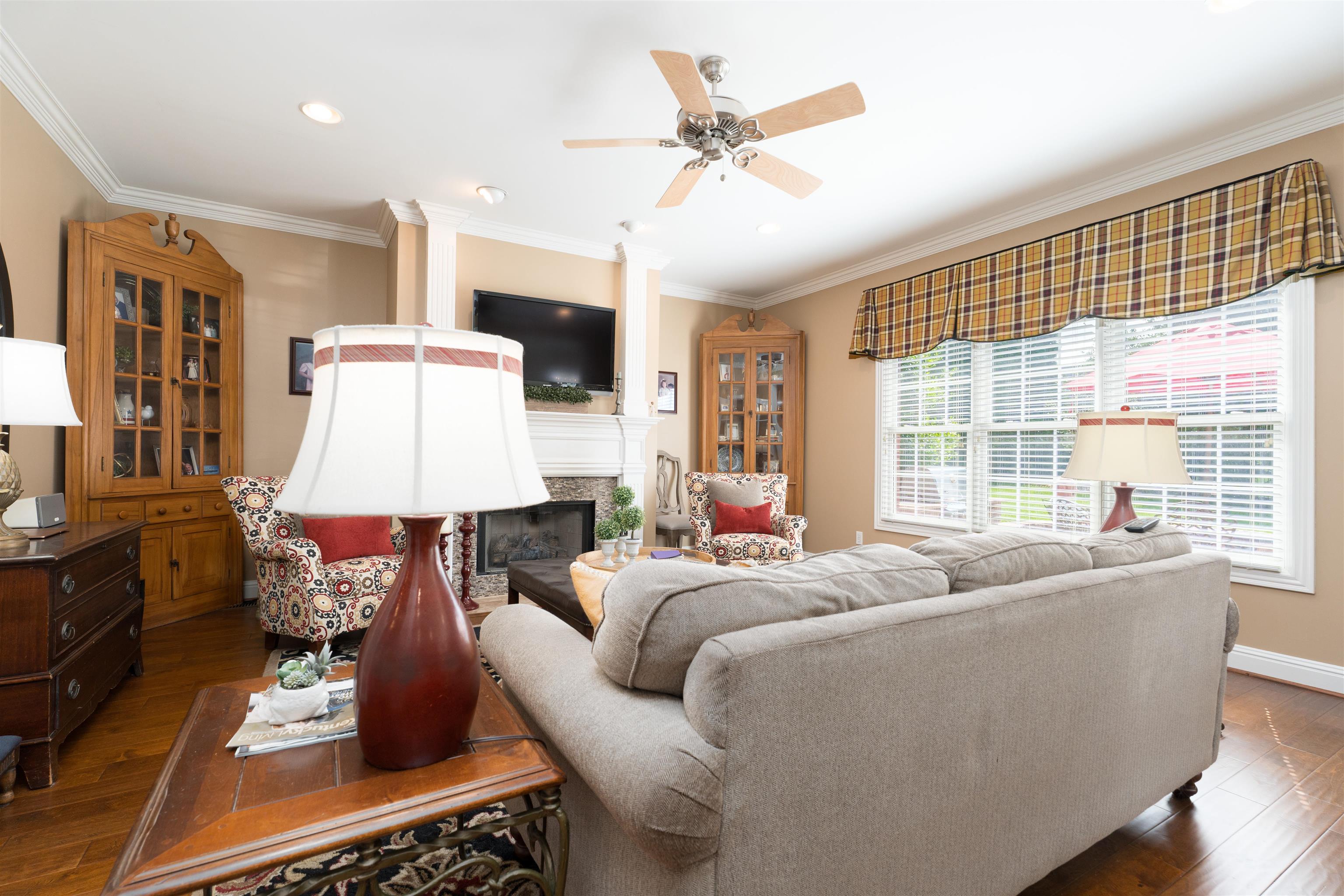 4534 Oakhurst Bend, Owensboro, Kentucky 42303, 4 Bedrooms Bedrooms, ,3 BathroomsBathrooms,Single Family Residence,For Sale,Oakhurst Bend,92694