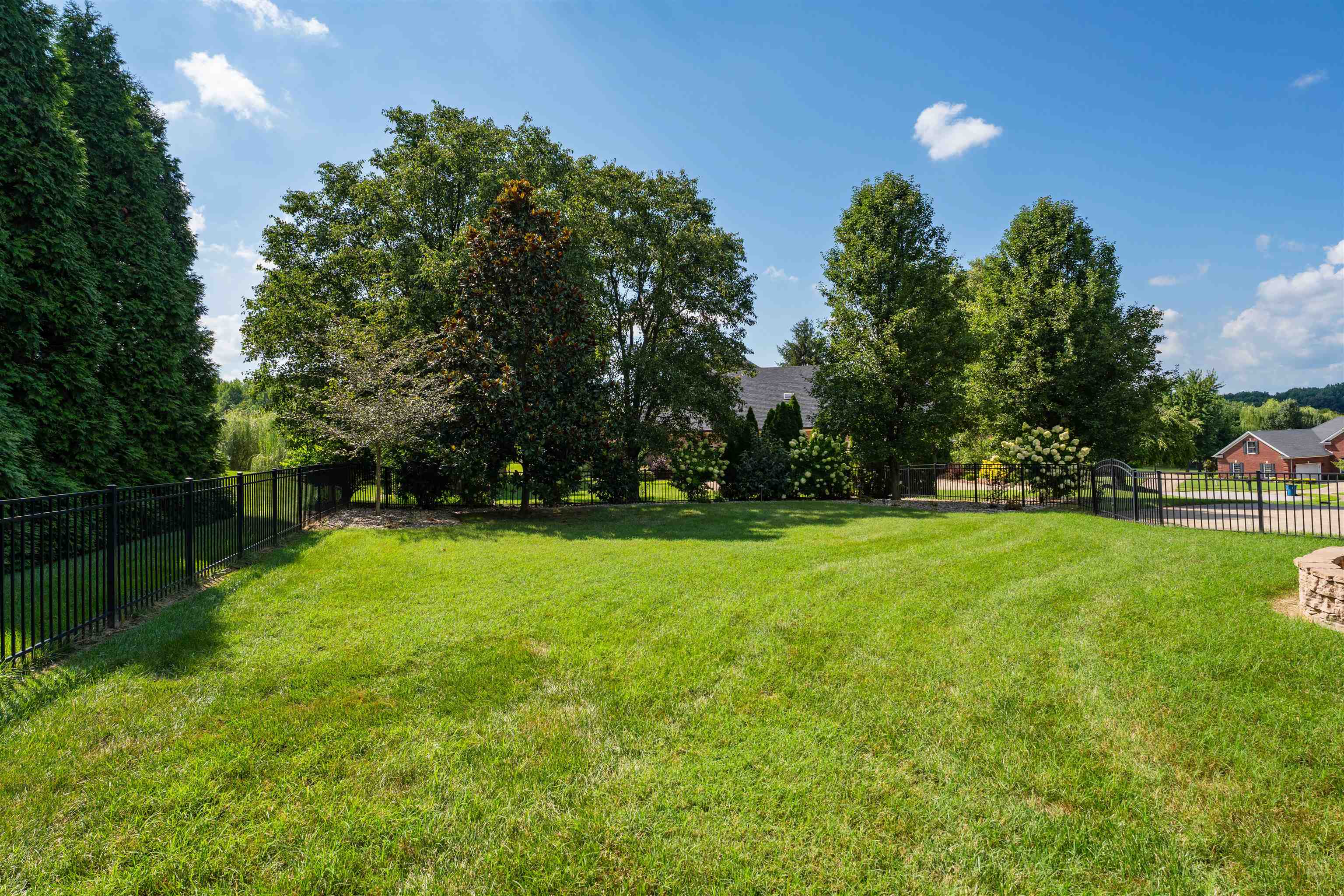 4534 Oakhurst Bend, Owensboro, Kentucky 42303, 4 Bedrooms Bedrooms, ,3 BathroomsBathrooms,Single Family Residence,For Sale,Oakhurst Bend,92694