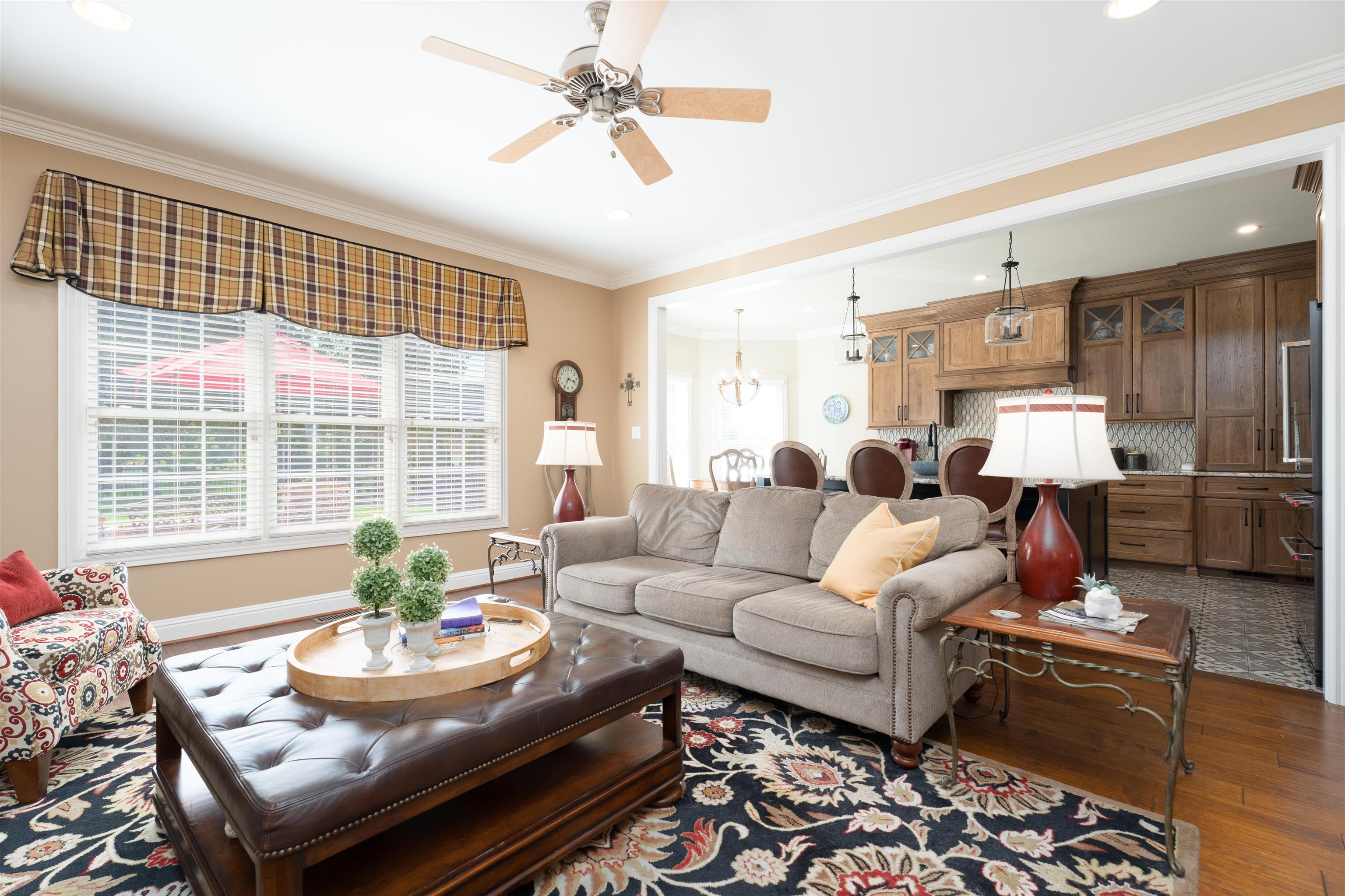 4534 Oakhurst Bend, Owensboro, Kentucky 42303, 4 Bedrooms Bedrooms, ,3 BathroomsBathrooms,Single Family Residence,For Sale,Oakhurst Bend,92694