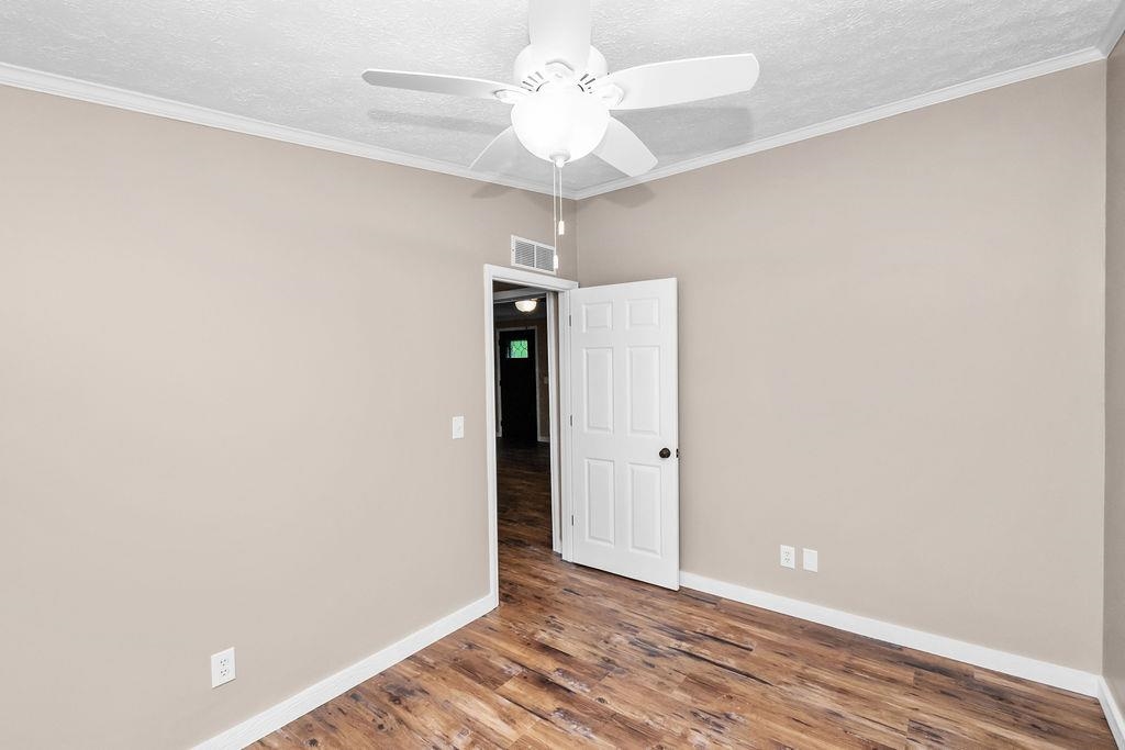 7041 W. 5th Street Road, Owensboro, Kentucky 42301, 3 Bedrooms Bedrooms, ,2 BathroomsBathrooms,Single Family Residence,For Sale,W. 5th Street Road,92697