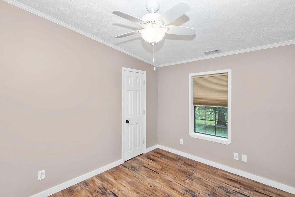 7041 W. 5th Street Road, Owensboro, Kentucky 42301, 3 Bedrooms Bedrooms, ,2 BathroomsBathrooms,Single Family Residence,For Sale,W. 5th Street Road,92697