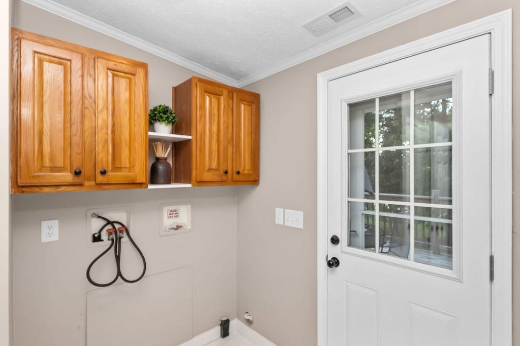 7041 W. 5th Street Road, Owensboro, Kentucky 42301, 3 Bedrooms Bedrooms, ,2 BathroomsBathrooms,Single Family Residence,For Sale,W. 5th Street Road,92697
