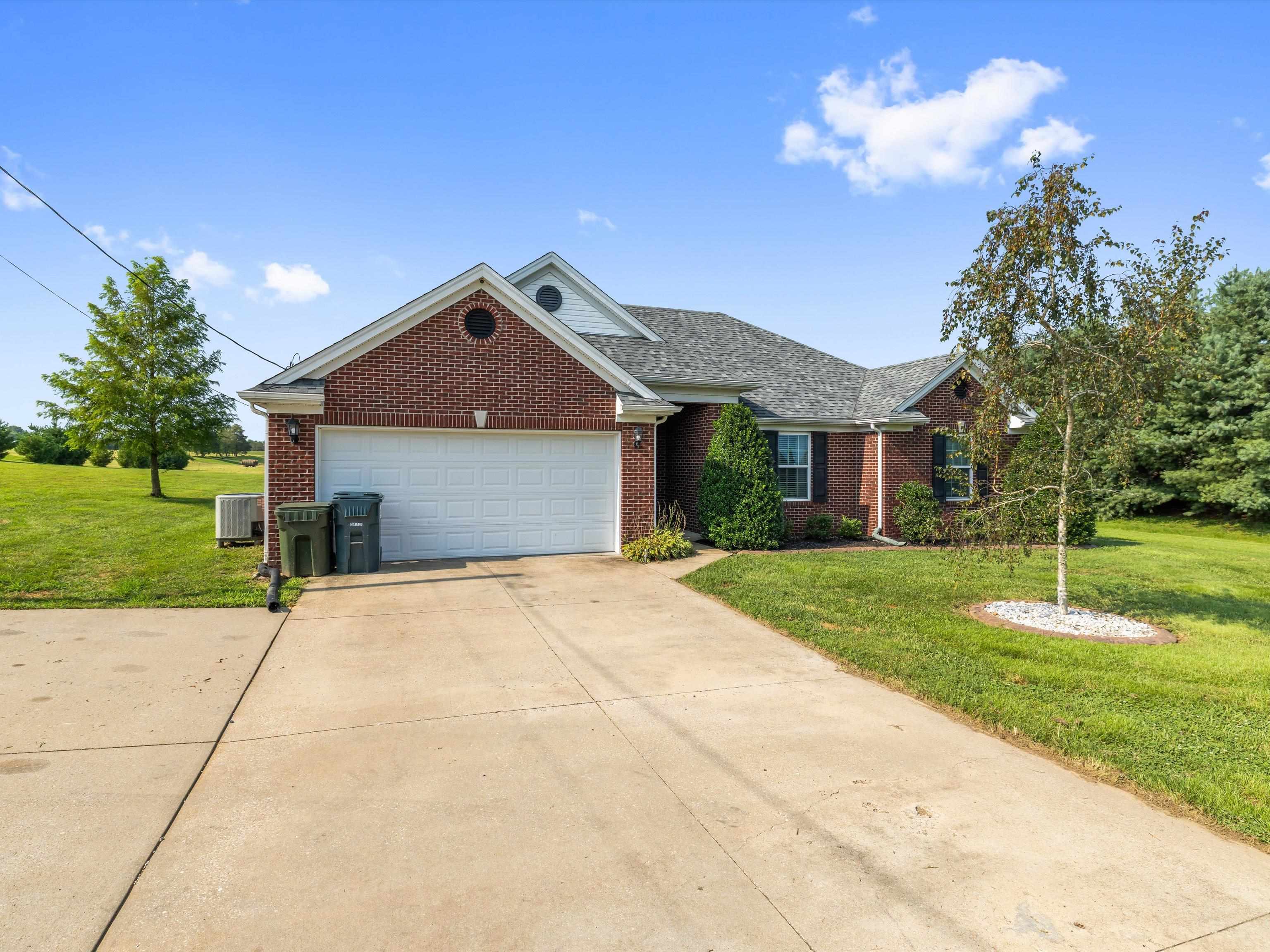4682 Ben Head Rd, Philpot, Kentucky 42366, 3 Bedrooms Bedrooms, ,2 BathroomsBathrooms,Single Family Residence,For Sale,Ben Head Rd,92700
