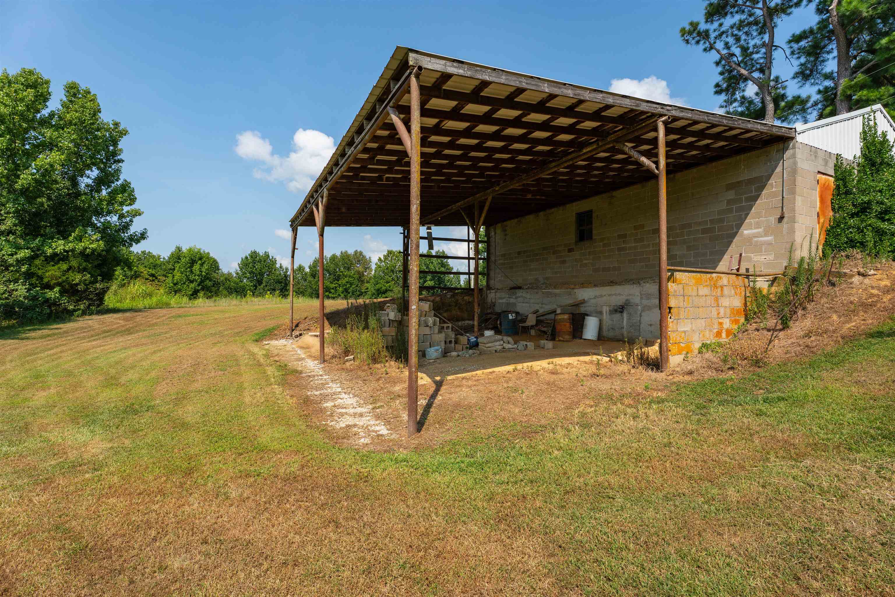 4880 KY 554, Utica, Kentucky 42376, 3 Bedrooms Bedrooms, ,2 BathroomsBathrooms,Farm,For Sale,KY 554,92704