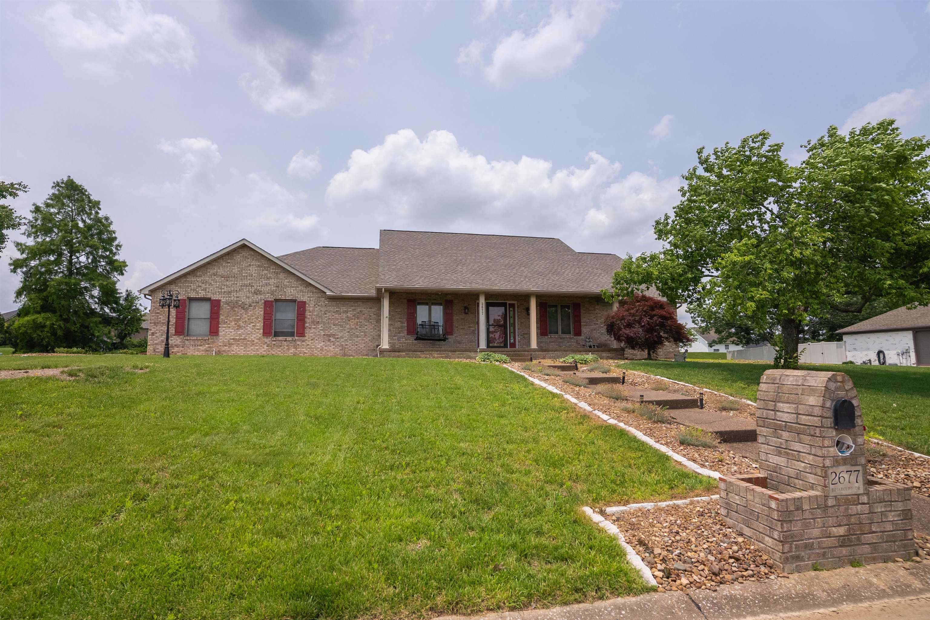 2677 Briarcliff Dr., NEWBURGH, Indiana 47630, 4 Bedrooms Bedrooms, ,2 BathroomsBathrooms,Single Family Residence,For Sale,Briarcliff Dr.,92705
