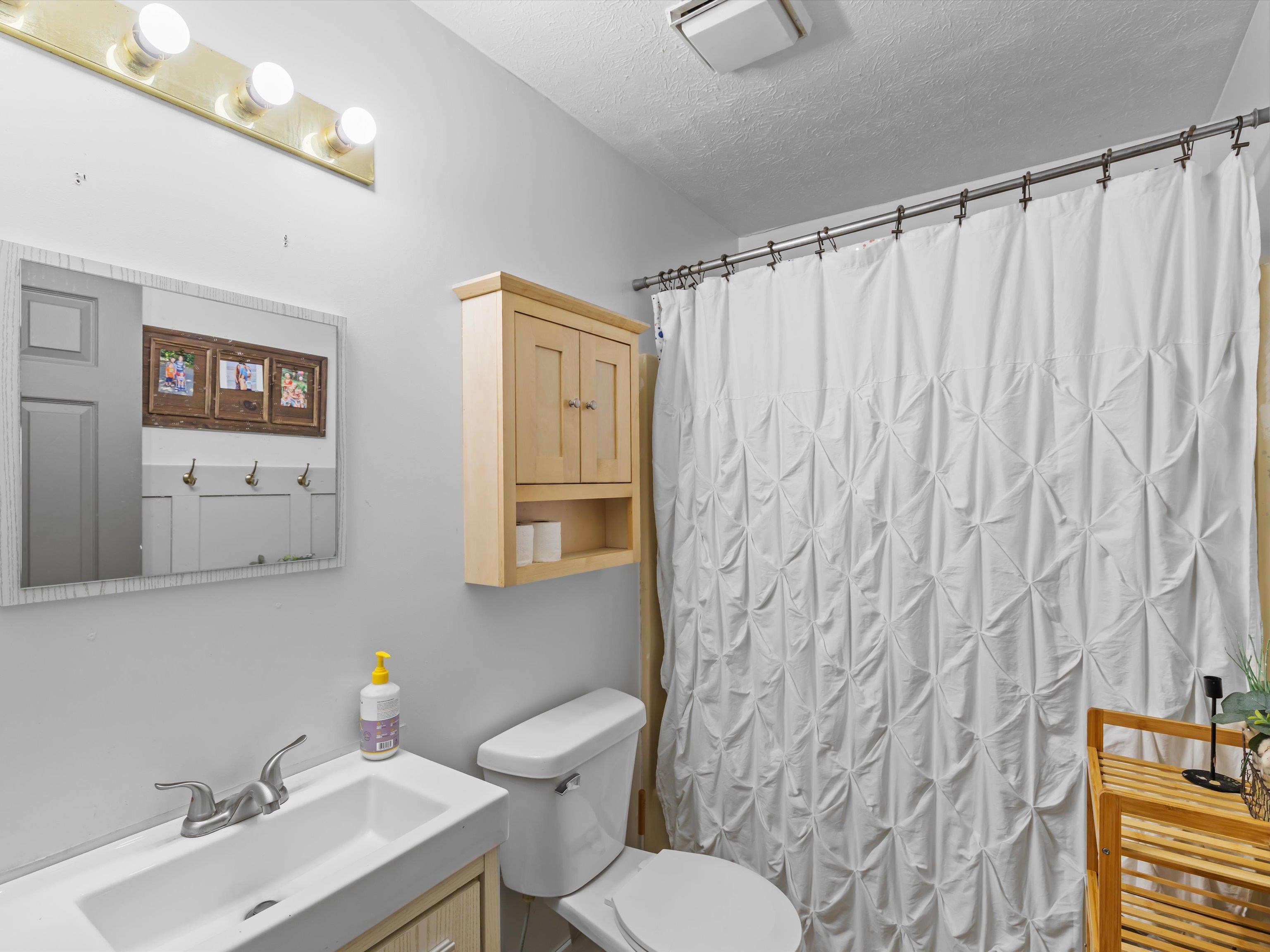 2050 Virgil Brown Rd, Hawesville, Kentucky 42348, 3 Bedrooms Bedrooms, ,2 BathroomsBathrooms,Single Family Residence,For Sale,Virgil Brown Rd,92707