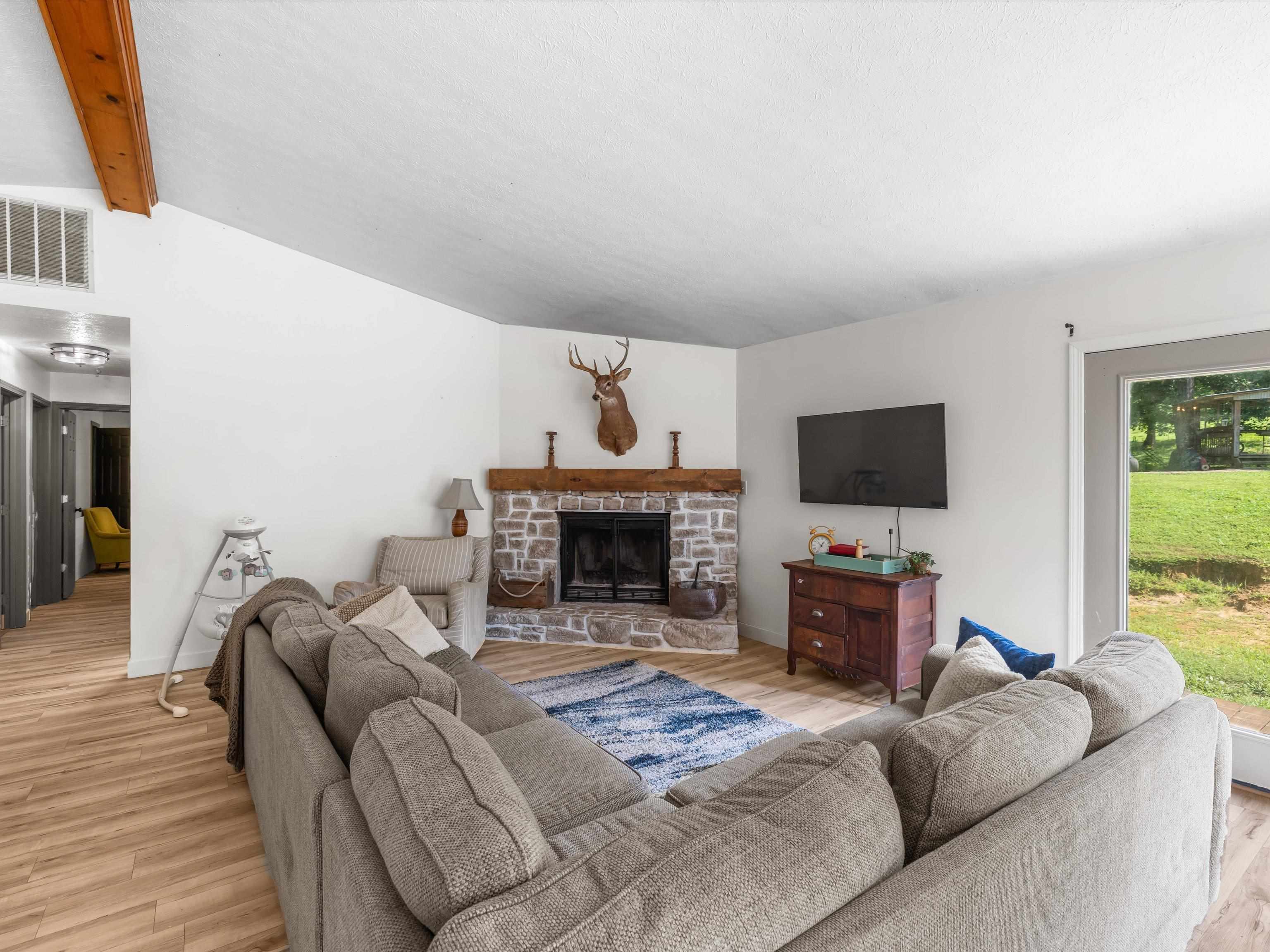 2050 Virgil Brown Rd, Hawesville, Kentucky 42348, 3 Bedrooms Bedrooms, ,2 BathroomsBathrooms,Single Family Residence,For Sale,Virgil Brown Rd,92707