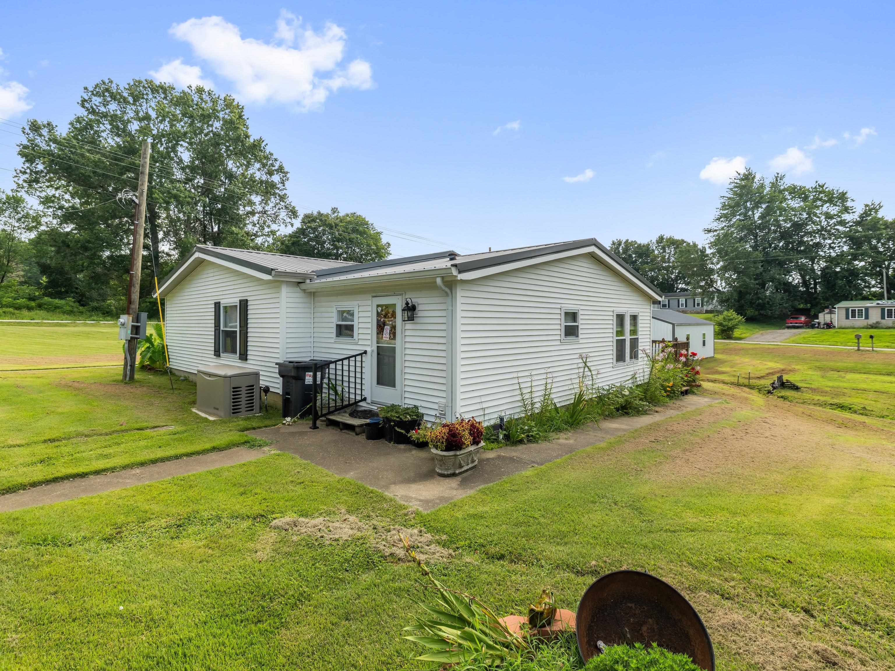 10503 State Route 69, Hawesville, Kentucky 42348, 4 Bedrooms Bedrooms, ,2 BathroomsBathrooms,Manufactured Home,For Sale,State Route 69,92712