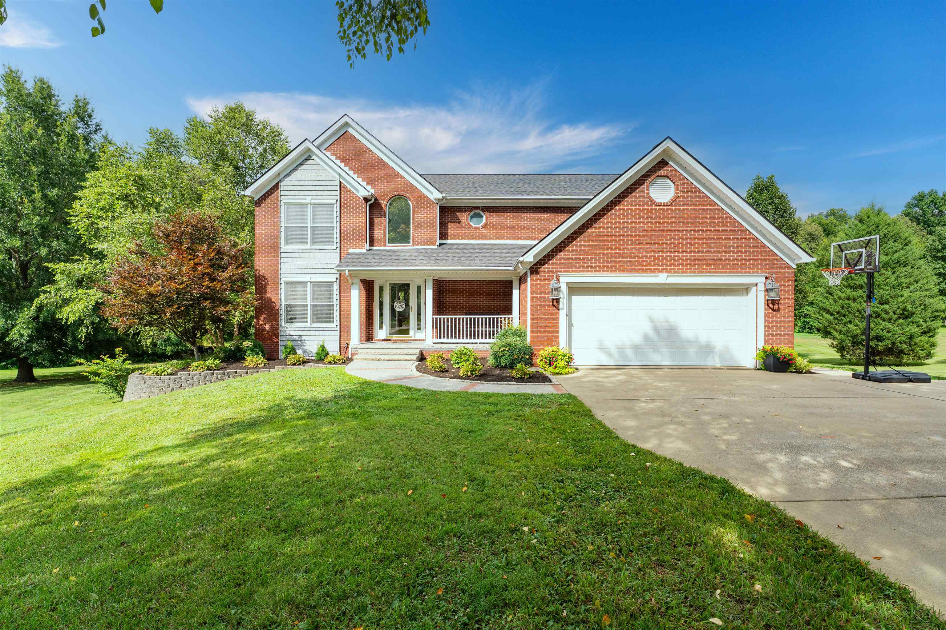 4883 Oak Meadow Ct, Owensboro, Kentucky 42303, 3 Bedrooms Bedrooms, ,3 BathroomsBathrooms,Single Family Residence,For Sale,Oak Meadow Ct,92725