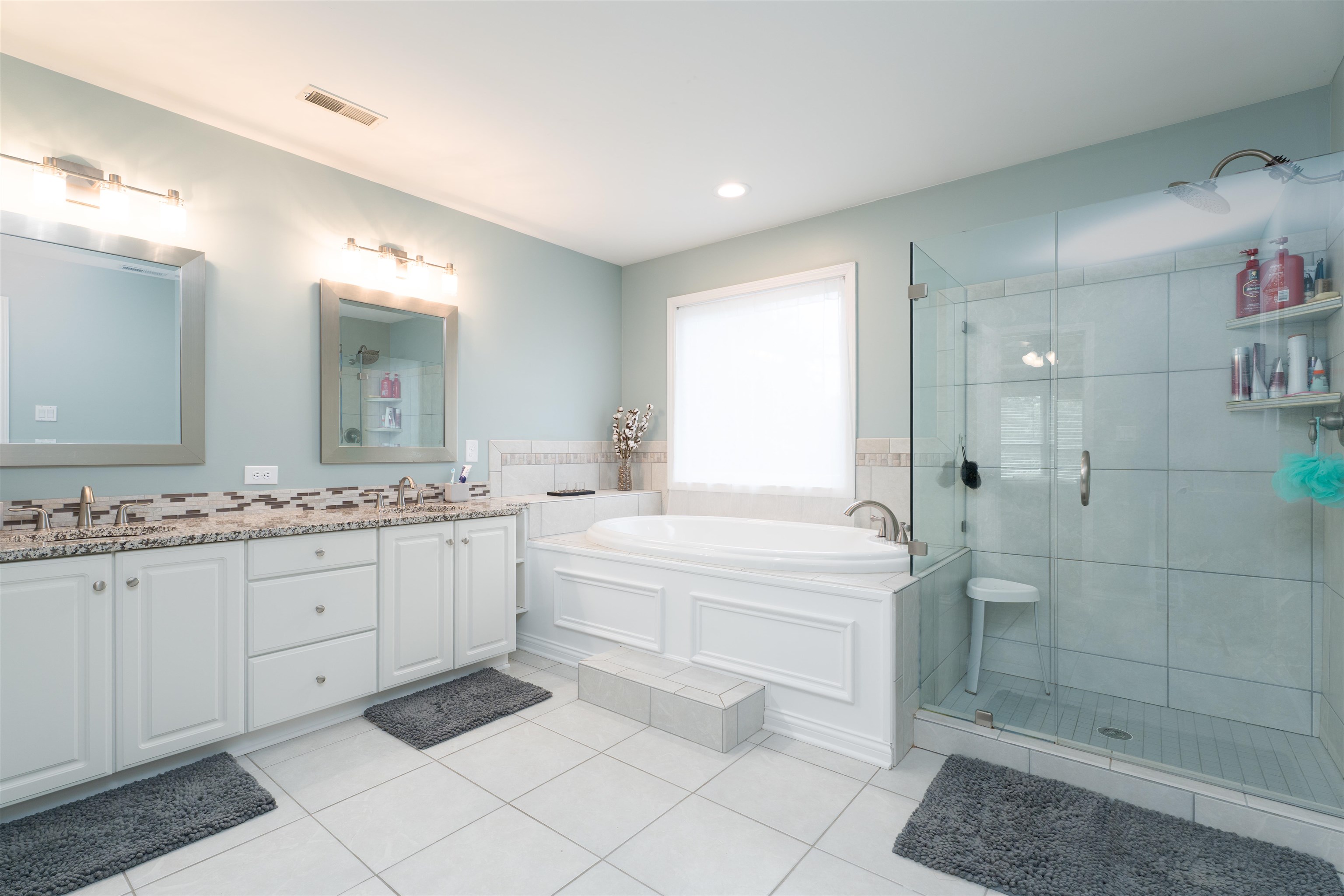 4883 Oak Meadow Ct, Owensboro, Kentucky 42303, 3 Bedrooms Bedrooms, ,3 BathroomsBathrooms,Single Family Residence,For Sale,Oak Meadow Ct,92725