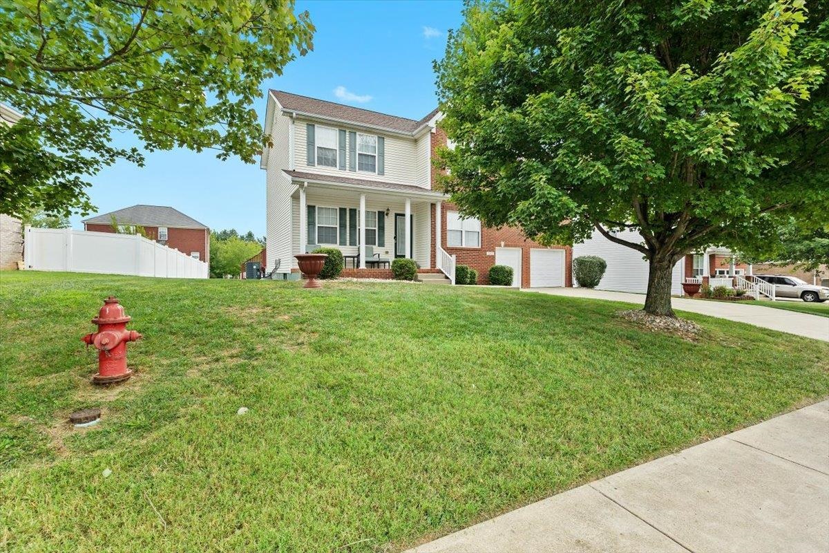 202 Sonoma Valley, Radcliff, Kentucky 40175, 3 Bedrooms Bedrooms, ,3 BathroomsBathrooms,Single Family Residence,For Sale,Sonoma Valley,92730