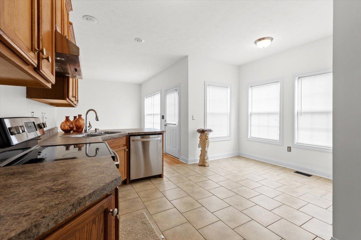202 Sonoma Valley, Radcliff, Kentucky 40175, 3 Bedrooms Bedrooms, ,3 BathroomsBathrooms,Single Family Residence,For Sale,Sonoma Valley,92730