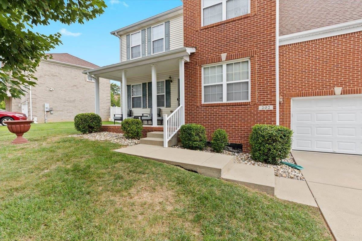 202 Sonoma Valley, Radcliff, Kentucky 40175, 3 Bedrooms Bedrooms, ,3 BathroomsBathrooms,Single Family Residence,For Sale,Sonoma Valley,92730