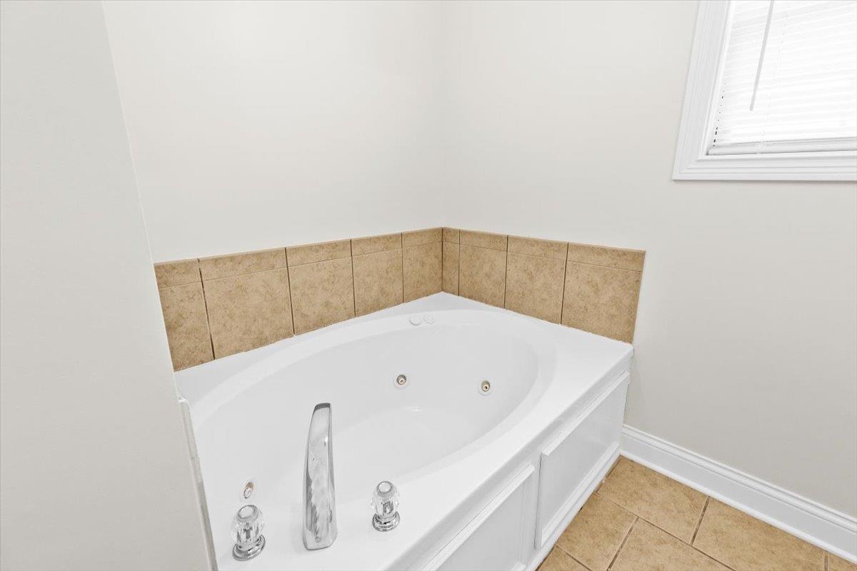 202 Sonoma Valley, Radcliff, Kentucky 40175, 3 Bedrooms Bedrooms, ,3 BathroomsBathrooms,Single Family Residence,For Sale,Sonoma Valley,92730