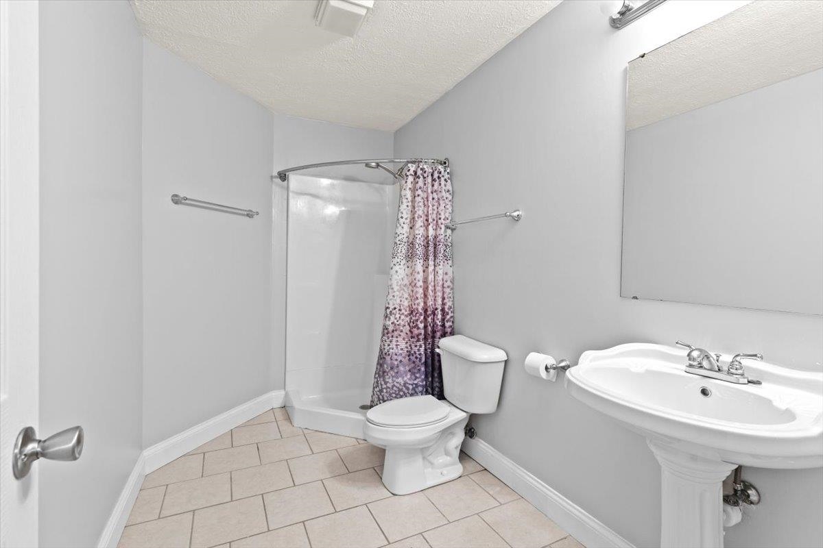202 Sonoma Valley, Radcliff, Kentucky 40175, 3 Bedrooms Bedrooms, ,3 BathroomsBathrooms,Single Family Residence,For Sale,Sonoma Valley,92730