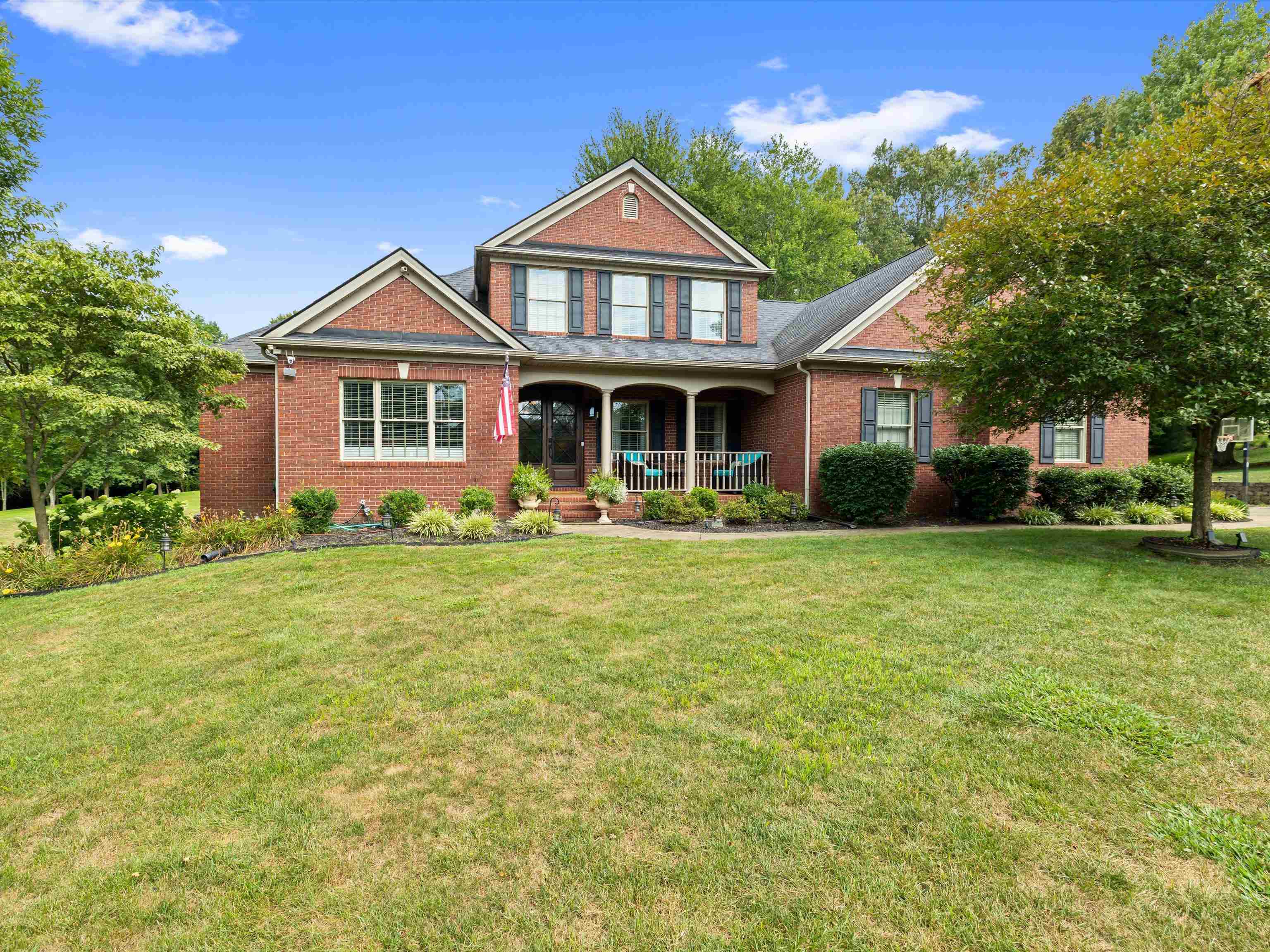 4884 Oak Meadow Ct, Owensboro, Kentucky 42303, 5 Bedrooms Bedrooms, ,3 BathroomsBathrooms,Single Family Residence,For Sale,Oak Meadow Ct,92731