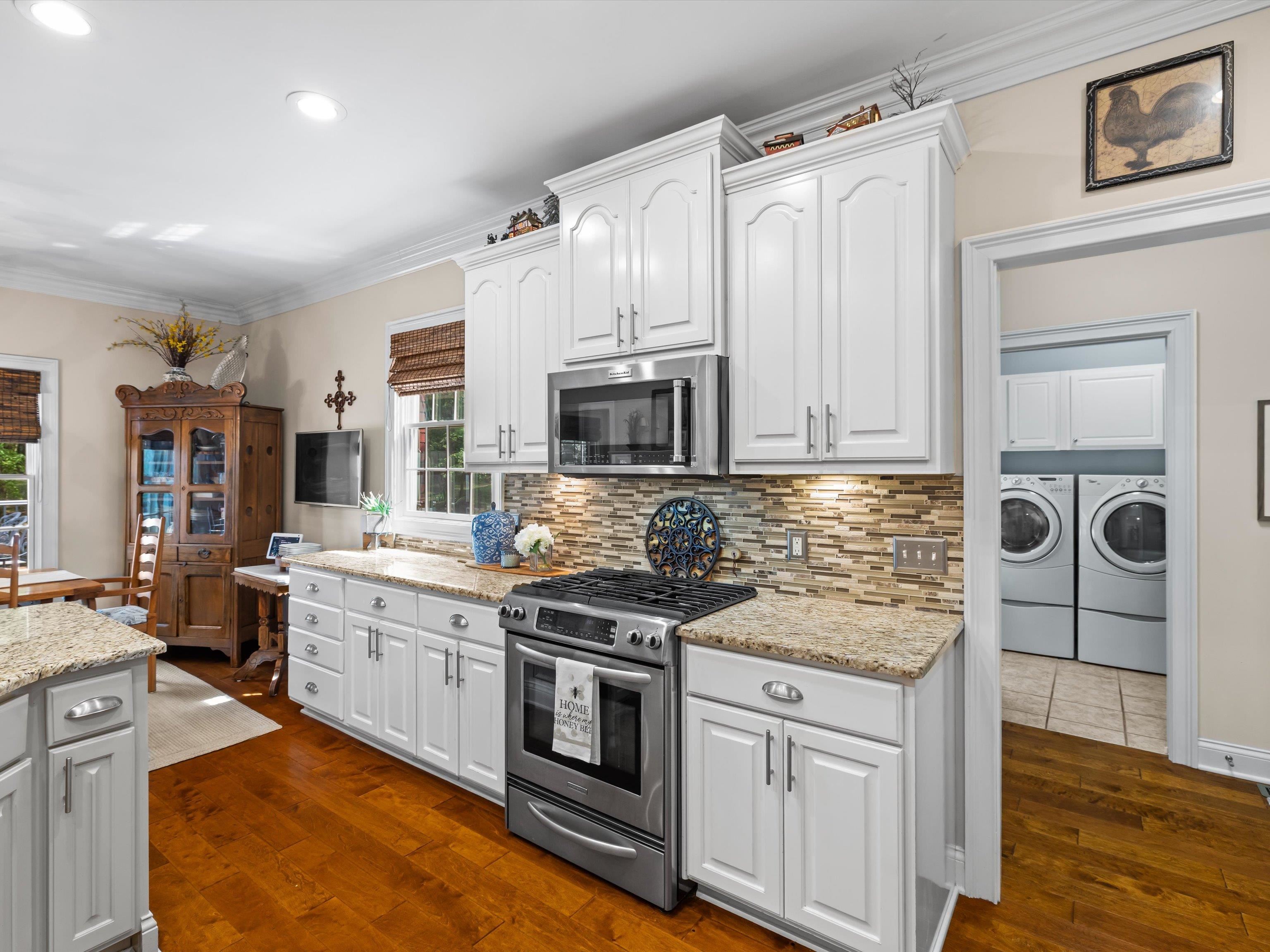4884 Oak Meadow Ct, Owensboro, Kentucky 42303, 5 Bedrooms Bedrooms, ,3 BathroomsBathrooms,Single Family Residence,For Sale,Oak Meadow Ct,92731