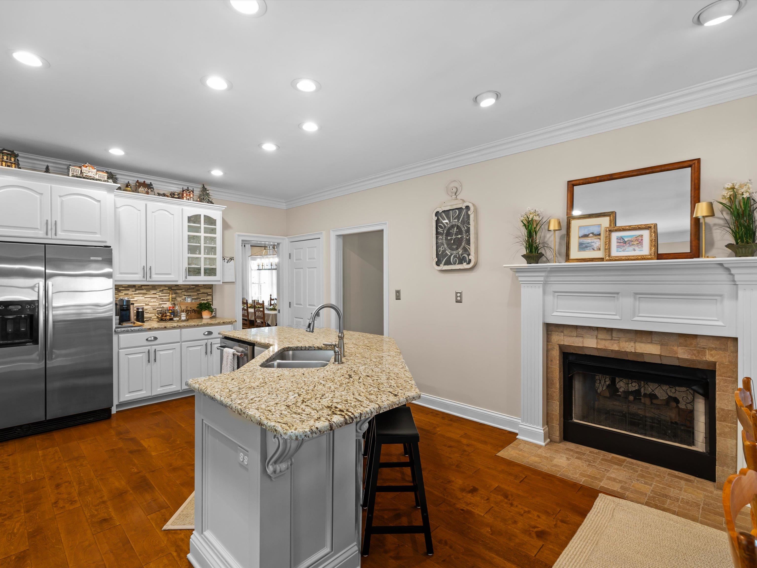 4884 Oak Meadow Ct, Owensboro, Kentucky 42303, 5 Bedrooms Bedrooms, ,3 BathroomsBathrooms,Single Family Residence,For Sale,Oak Meadow Ct,92731