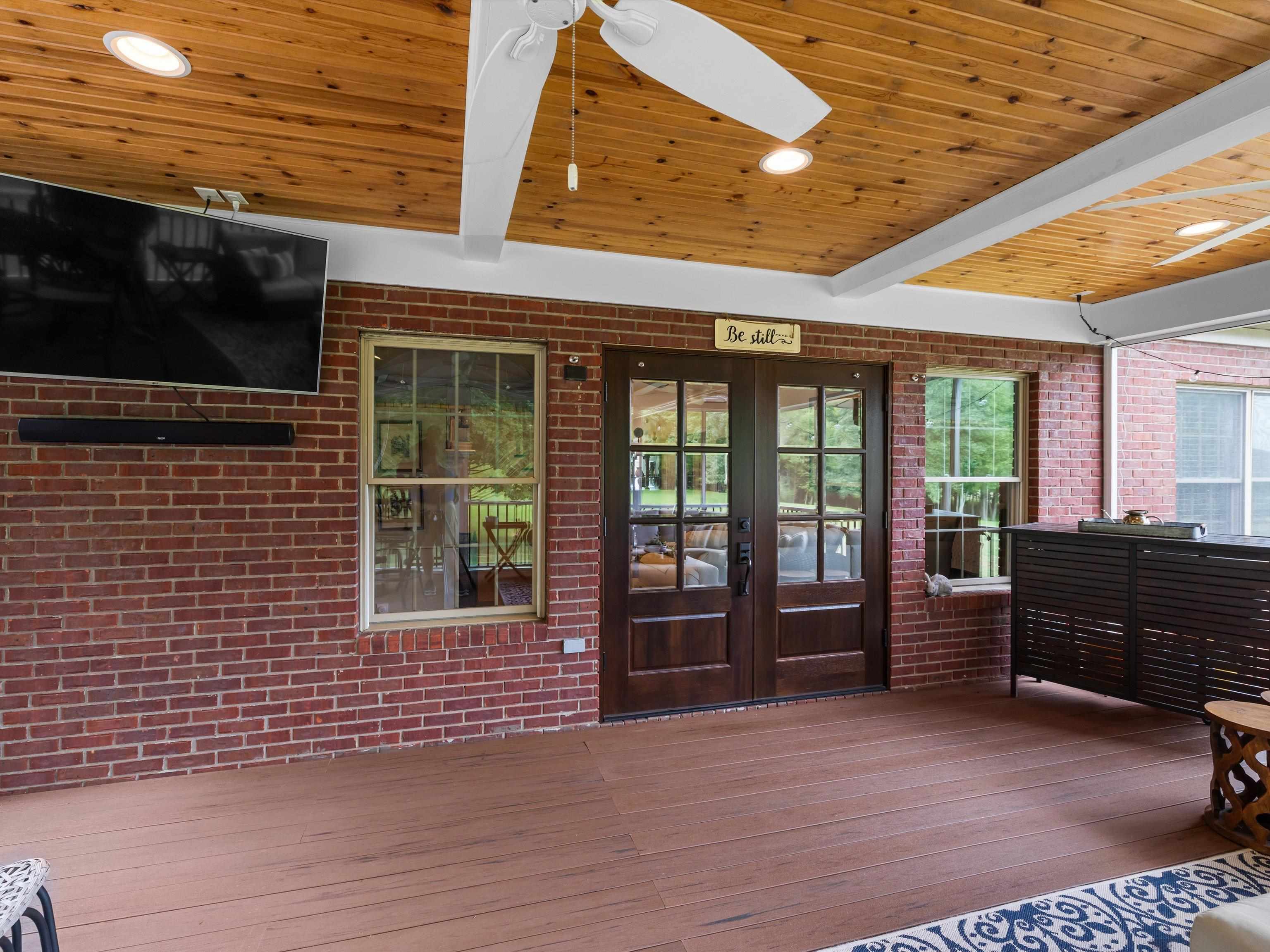 4884 Oak Meadow Ct, Owensboro, Kentucky 42303, 5 Bedrooms Bedrooms, ,3 BathroomsBathrooms,Single Family Residence,For Sale,Oak Meadow Ct,92731
