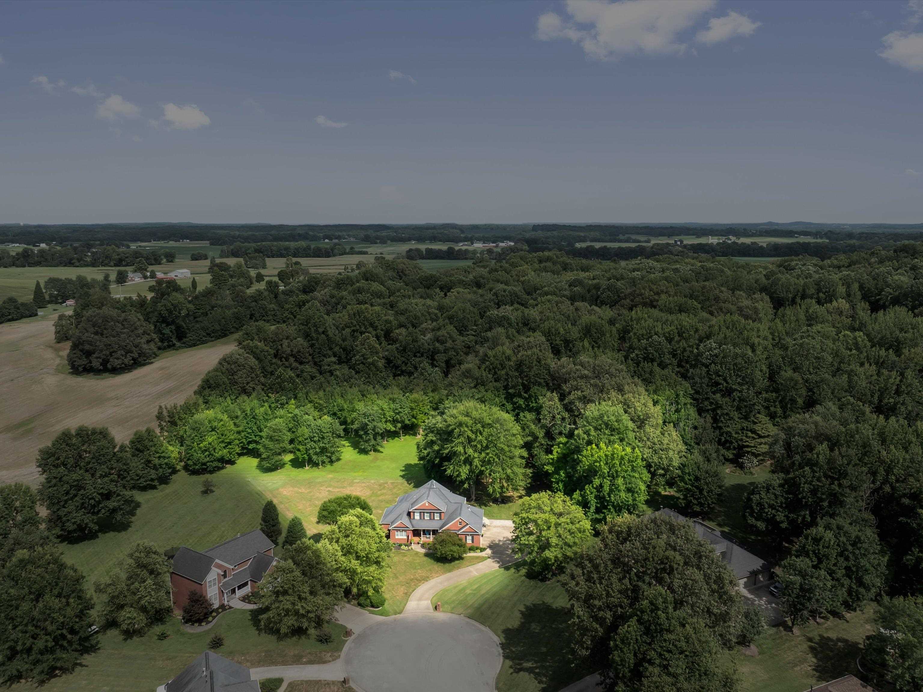 4884 Oak Meadow Ct, Owensboro, Kentucky 42303, 5 Bedrooms Bedrooms, ,3 BathroomsBathrooms,Single Family Residence,For Sale,Oak Meadow Ct,92731
