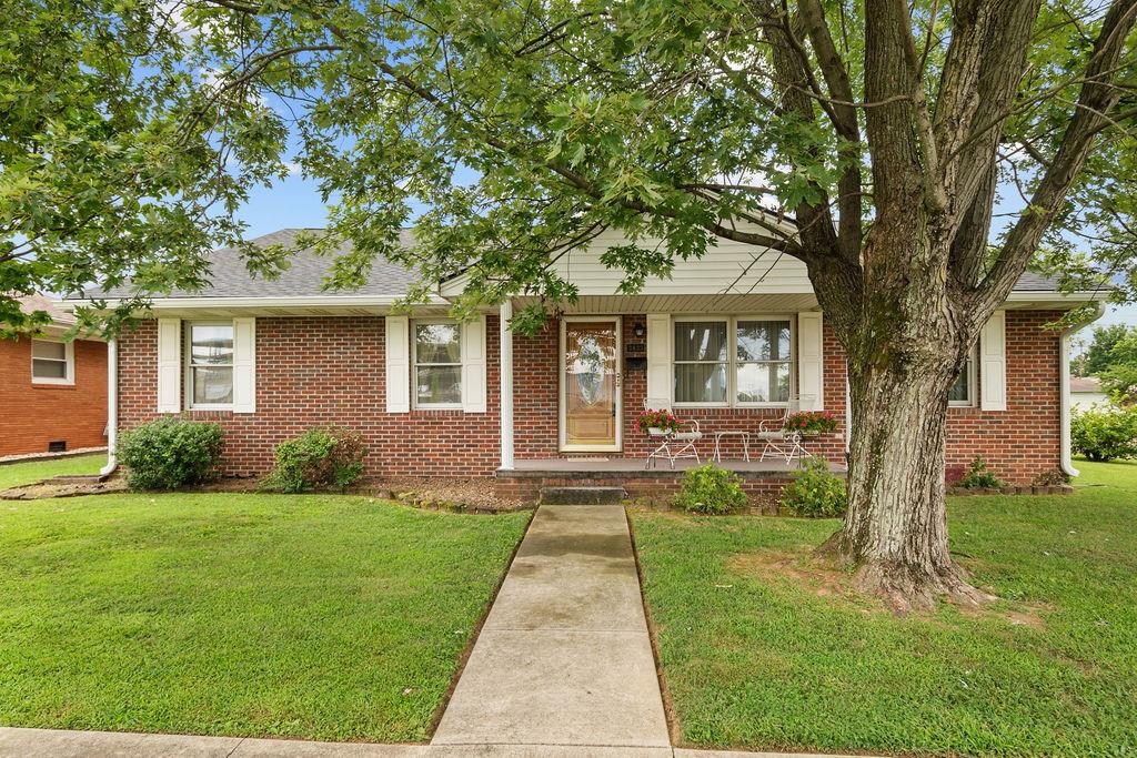 3833 Frederica St, Owensboro, Kentucky 42301, 2 Bedrooms Bedrooms, ,2 BathroomsBathrooms,Single Family Residence,For Sale,Frederica St,92732