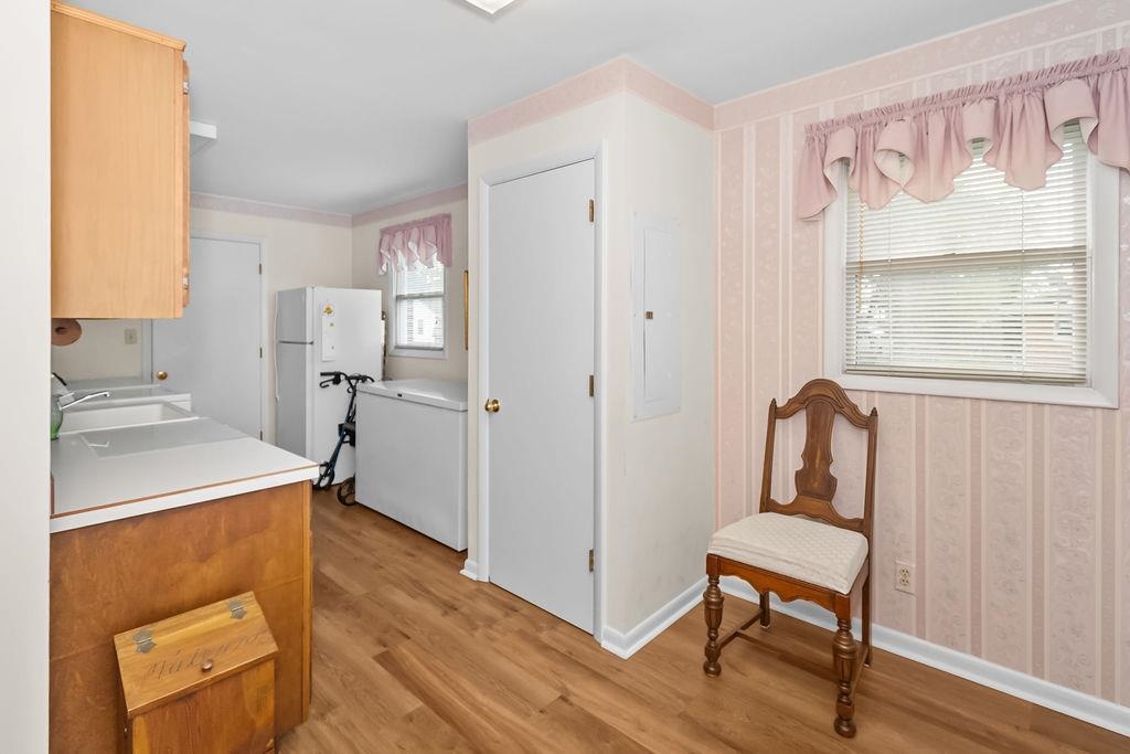 3833 Frederica St, Owensboro, Kentucky 42301, 2 Bedrooms Bedrooms, ,2 BathroomsBathrooms,Single Family Residence,For Sale,Frederica St,92732