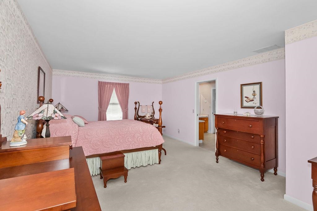 3833 Frederica St, Owensboro, Kentucky 42301, 2 Bedrooms Bedrooms, ,2 BathroomsBathrooms,Single Family Residence,For Sale,Frederica St,92732